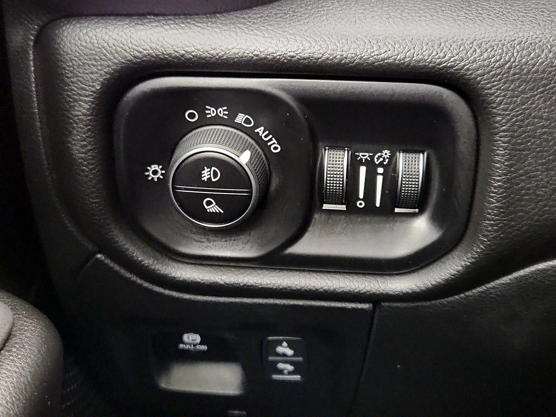 Thumbnail: 2025 RAM 1500 - 13