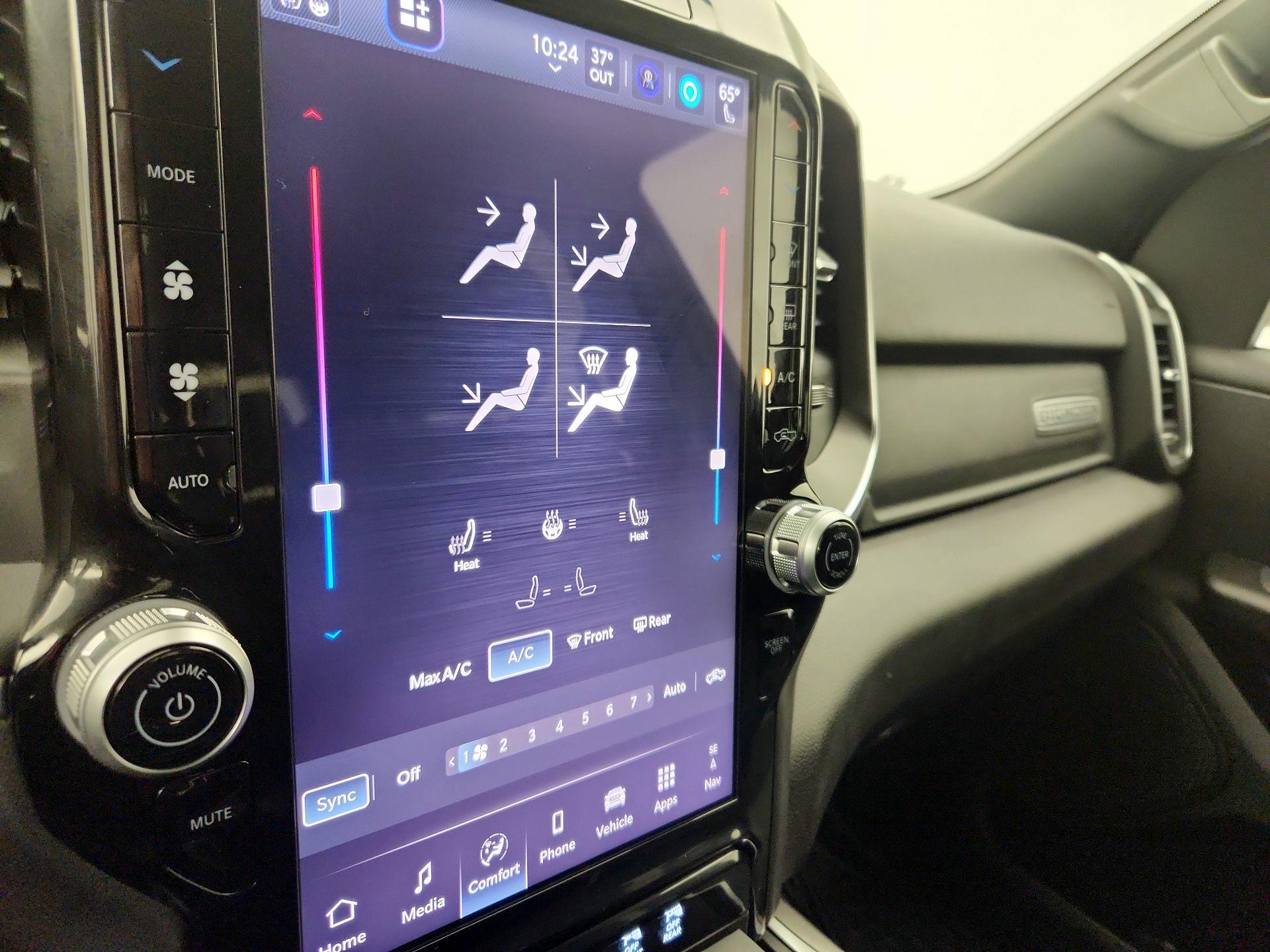 Thumbnail: 2025 RAM 1500 - 17