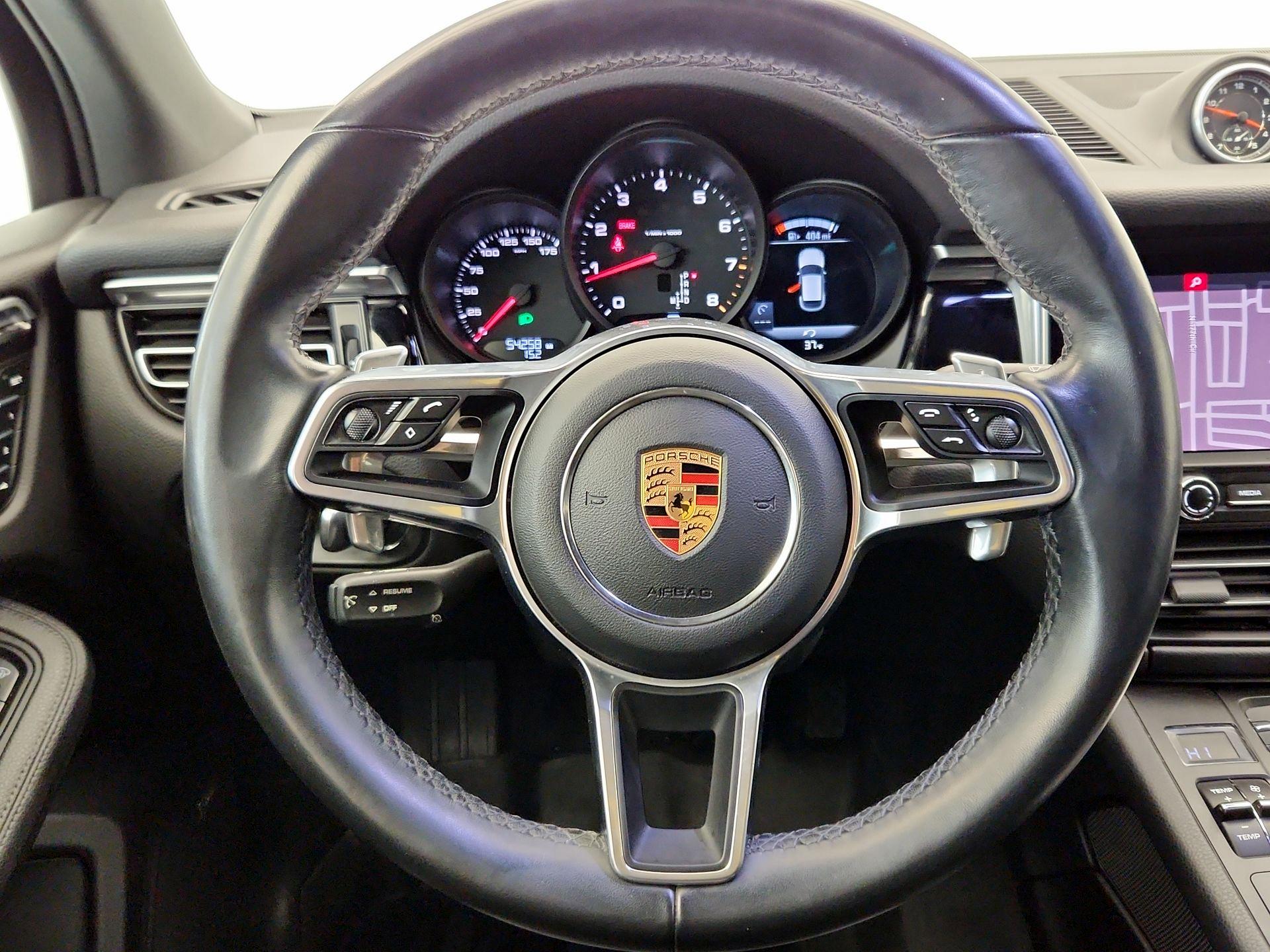 Thumbnail: 2019 Porsche Macan - 10