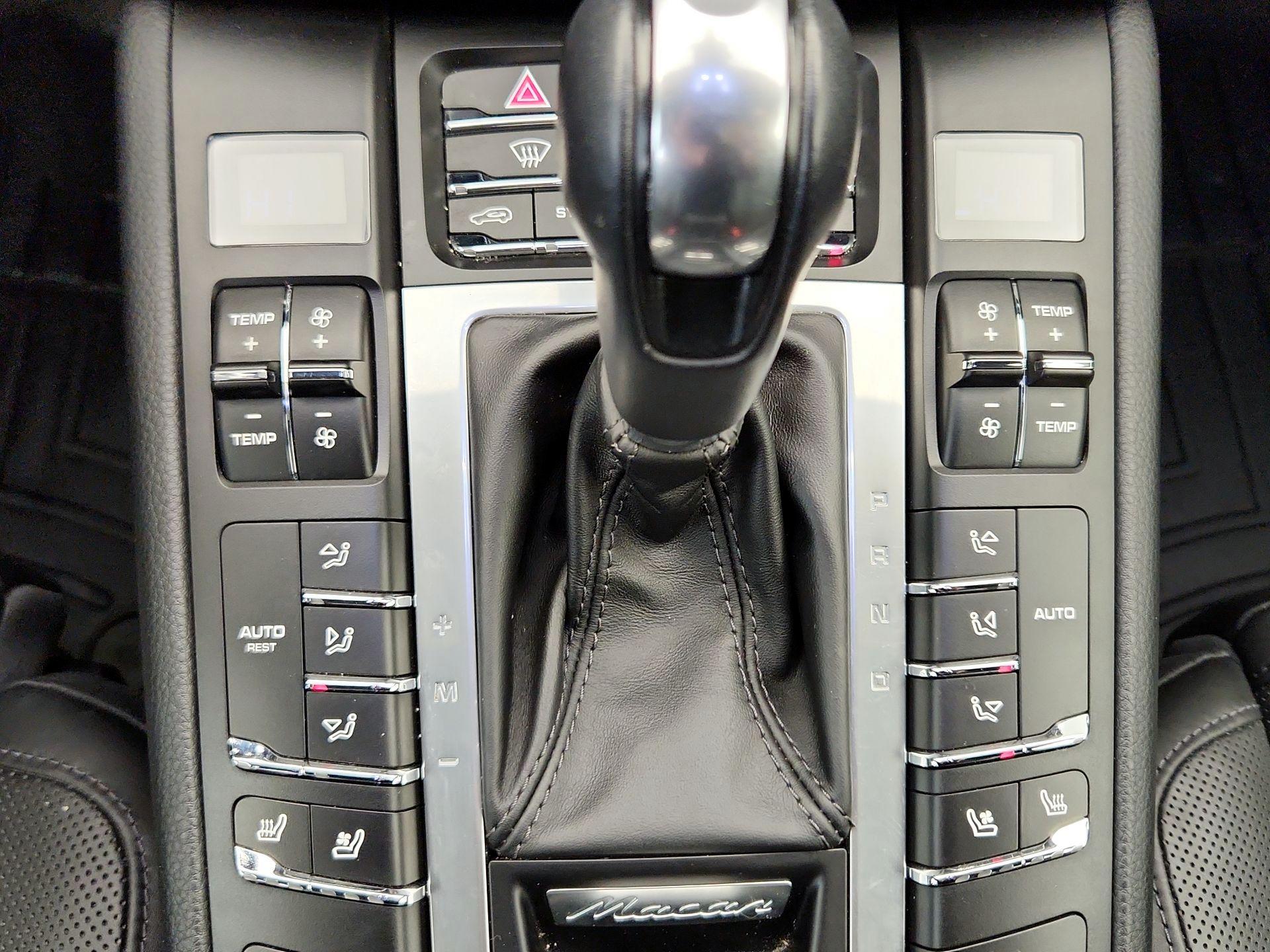 Thumbnail: 2019 Porsche Macan - 17