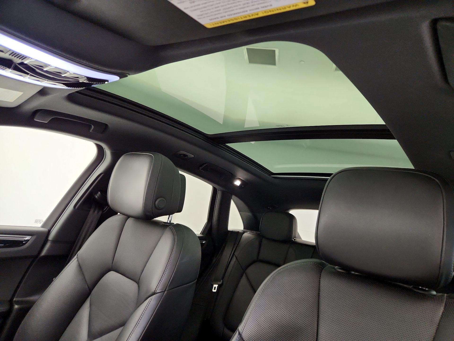 Thumbnail: 2019 Porsche Macan - 20