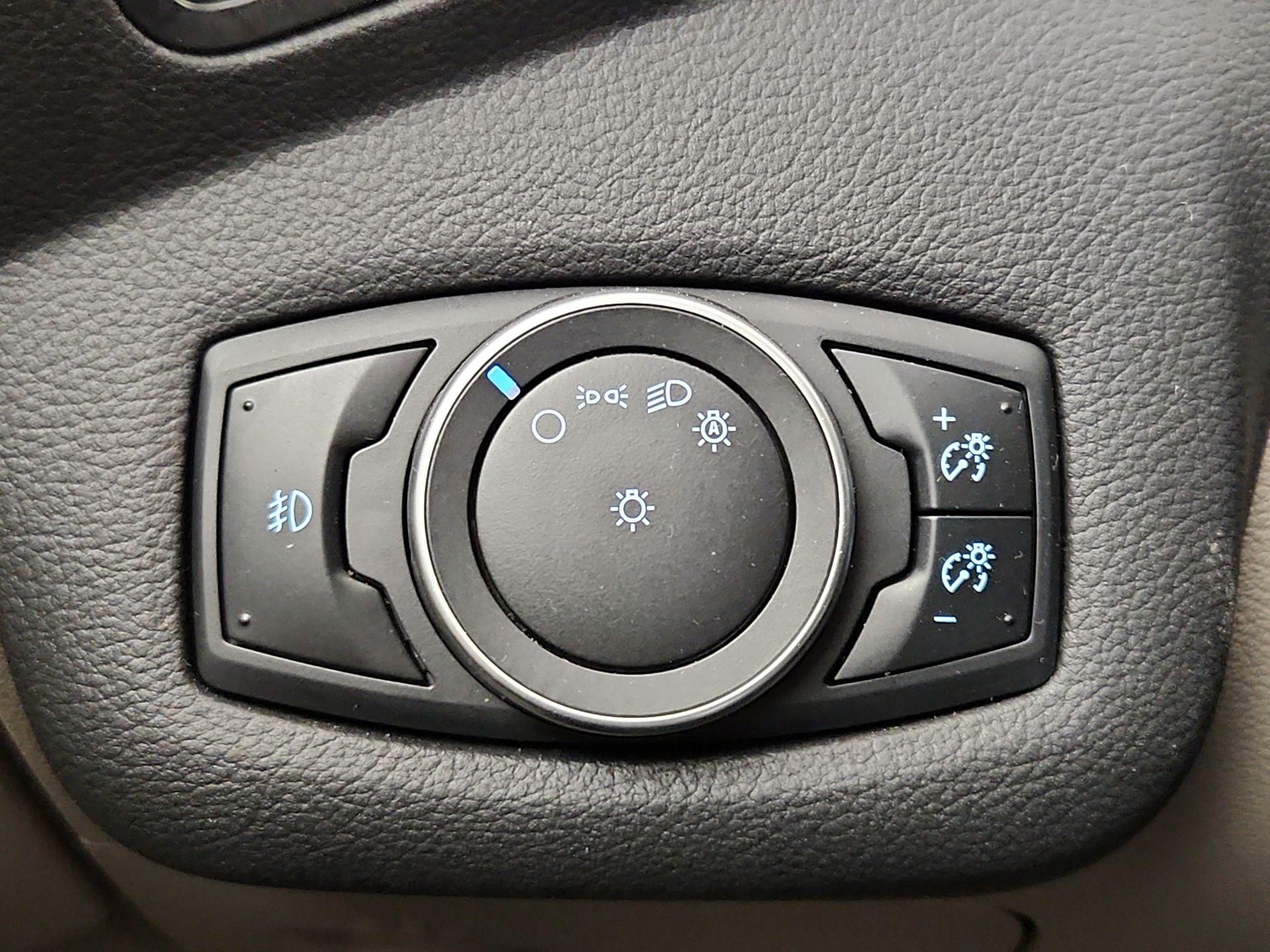 Thumbnail: 2016 Ford C-Max - 13