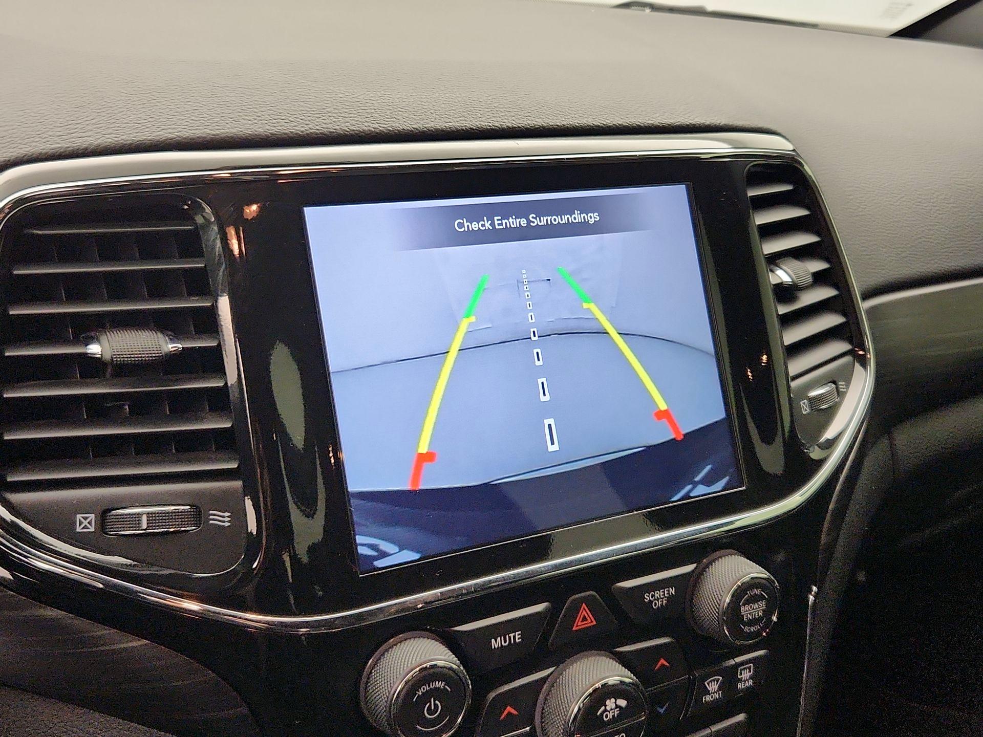 Thumbnail: 2022 Jeep Grand Cherokee - 15