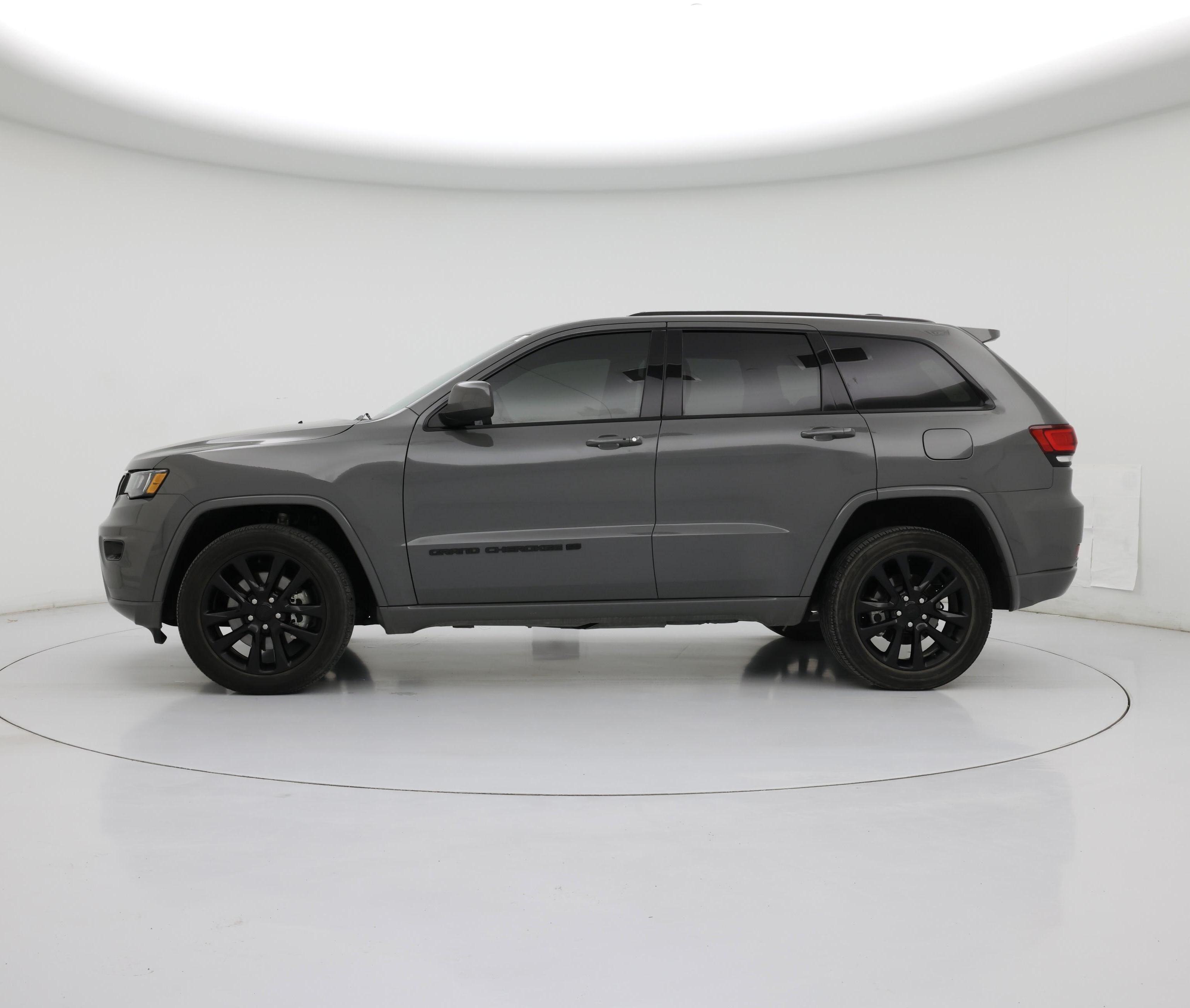 Thumbnail: 2022 Jeep Grand Cherokee - 3