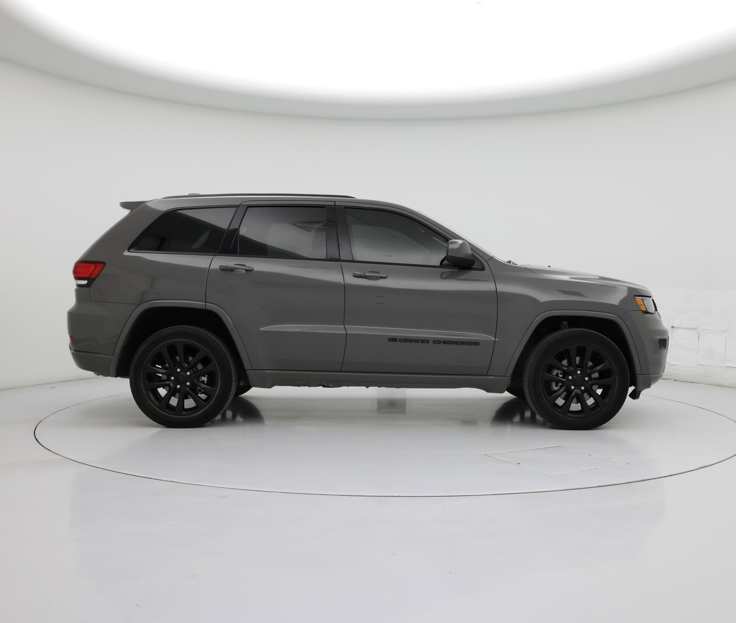 Thumbnail: 2022 Jeep Grand Cherokee - 7