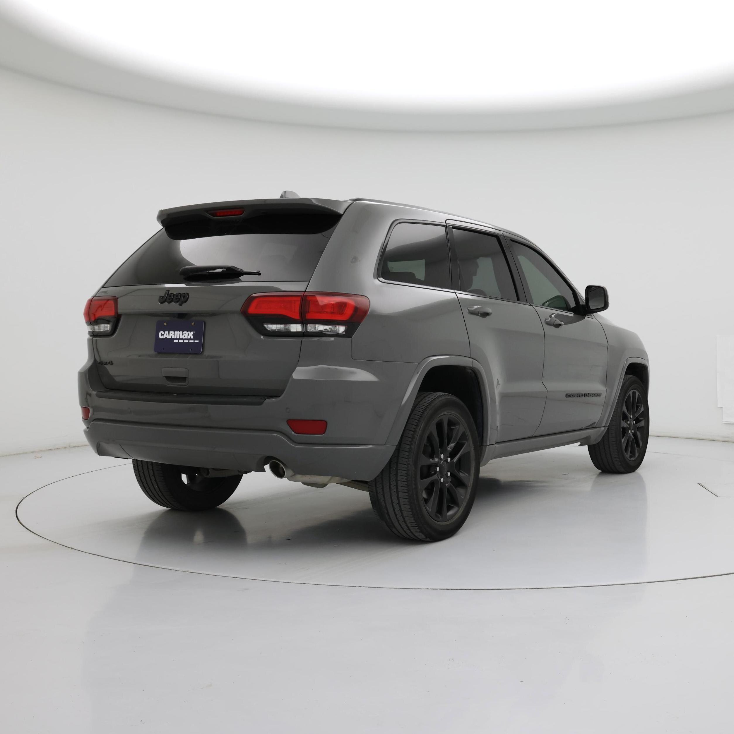 Thumbnail: 2022 Jeep Grand Cherokee - 8