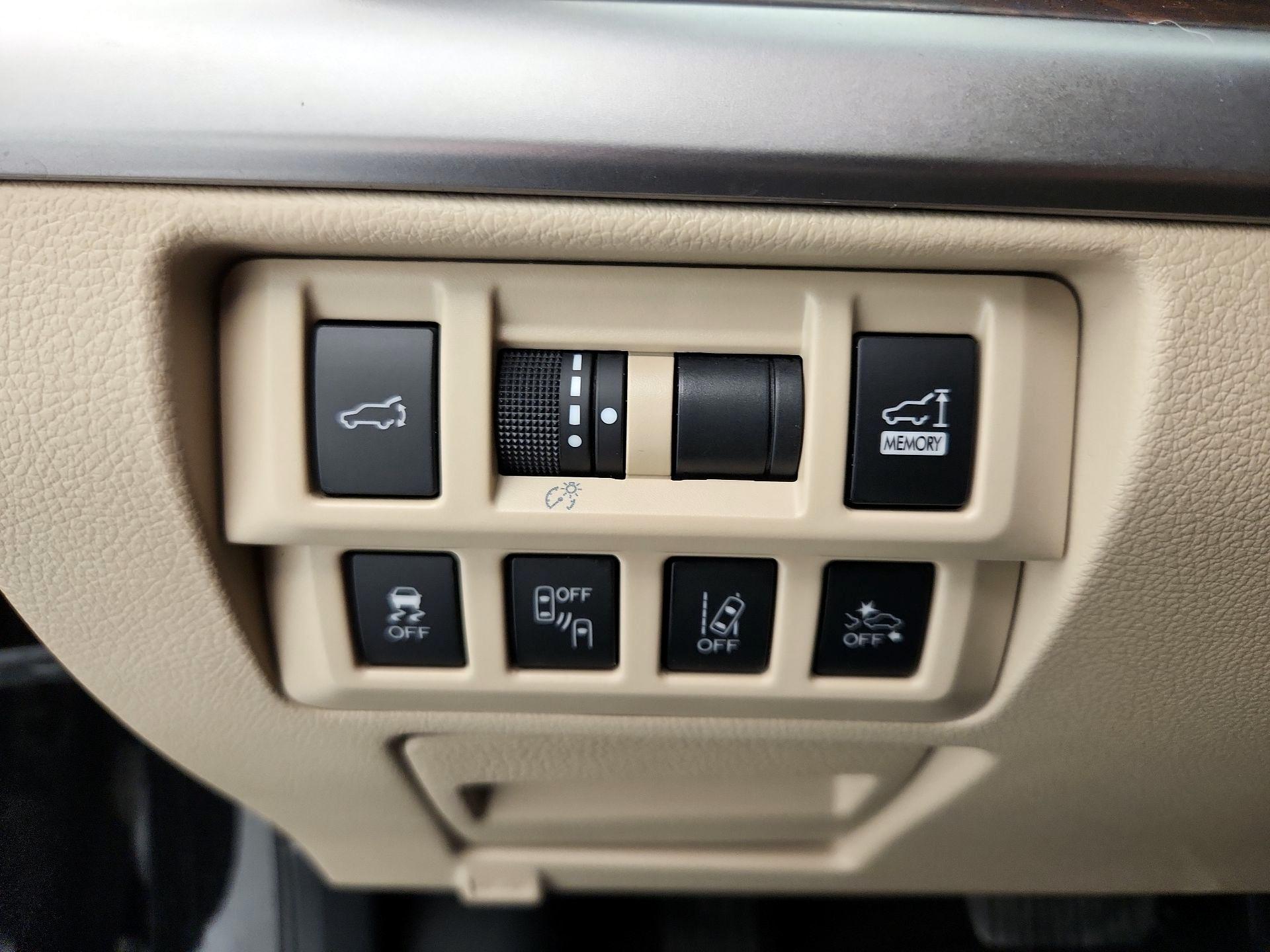 Thumbnail: 2018 Subaru Outback - 13