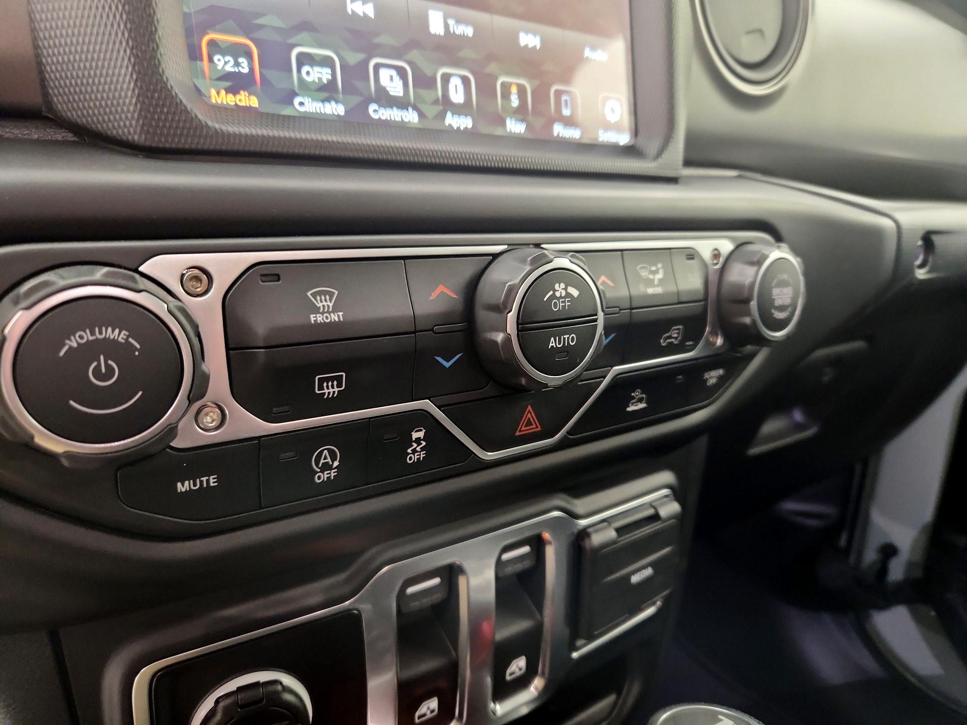 Thumbnail: 2023 Jeep Wrangler - 17