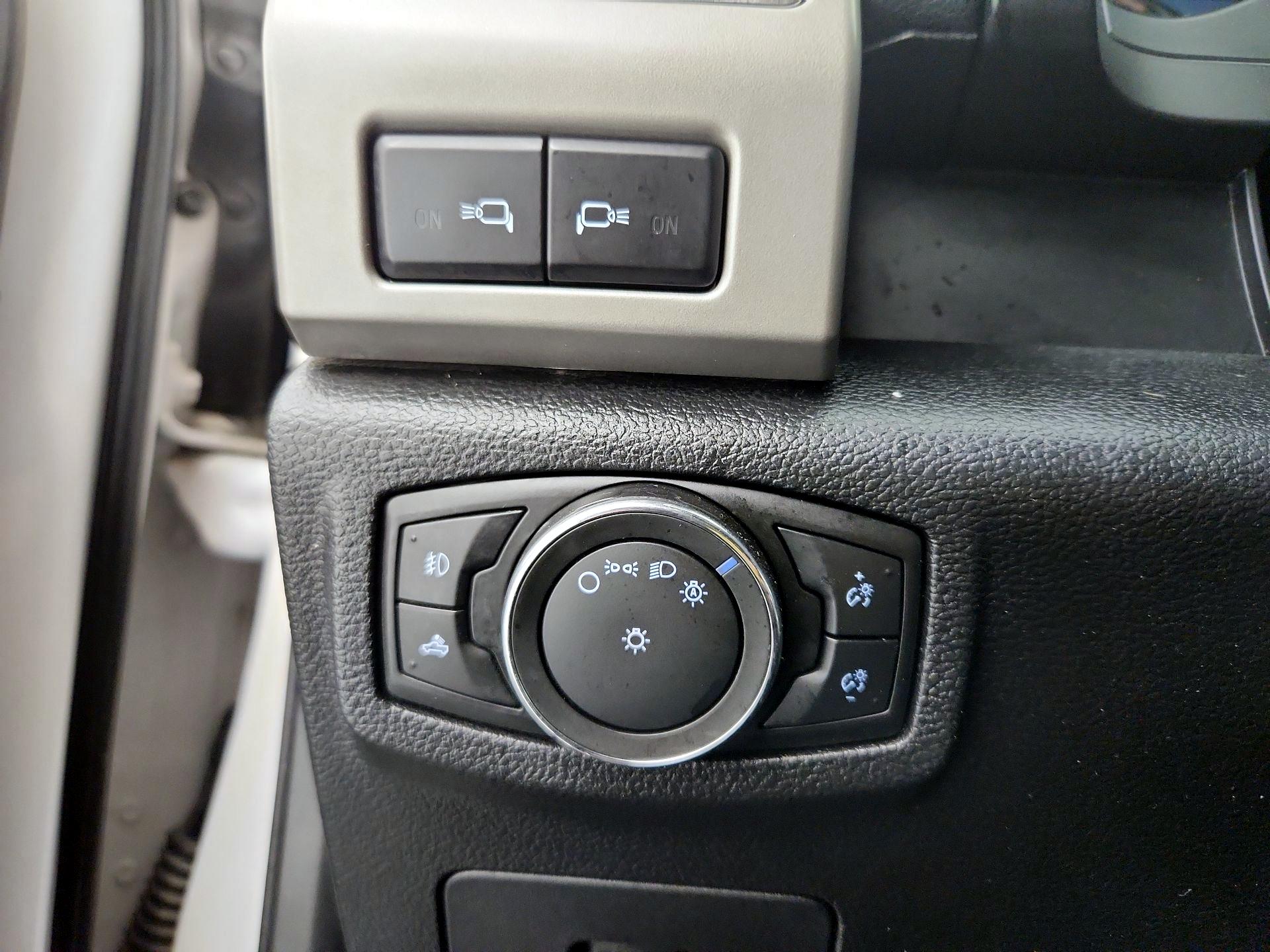 Thumbnail: 2015 Ford F-150 - 13