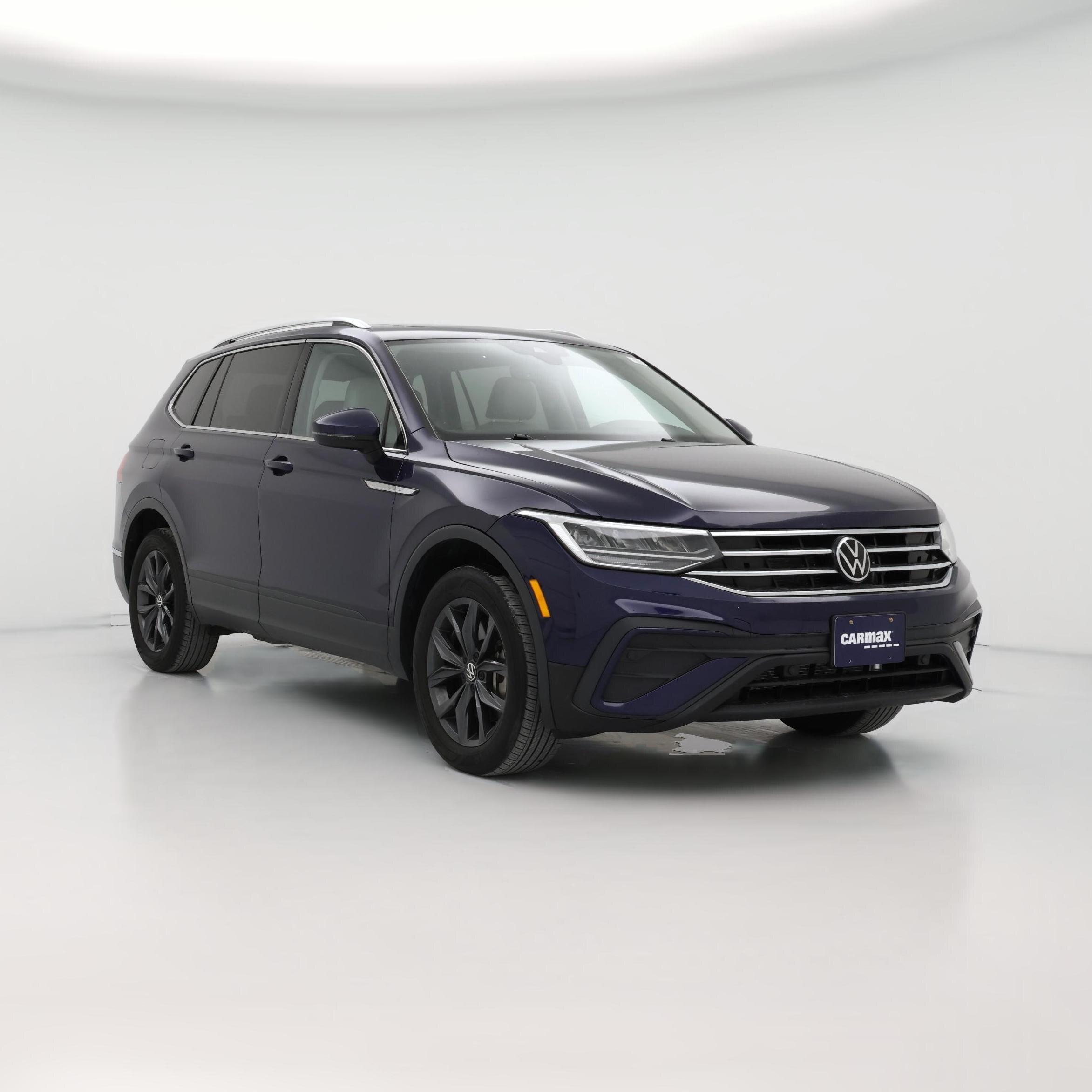Thumbnail: 2023 Volkswagen Tiguan - 1