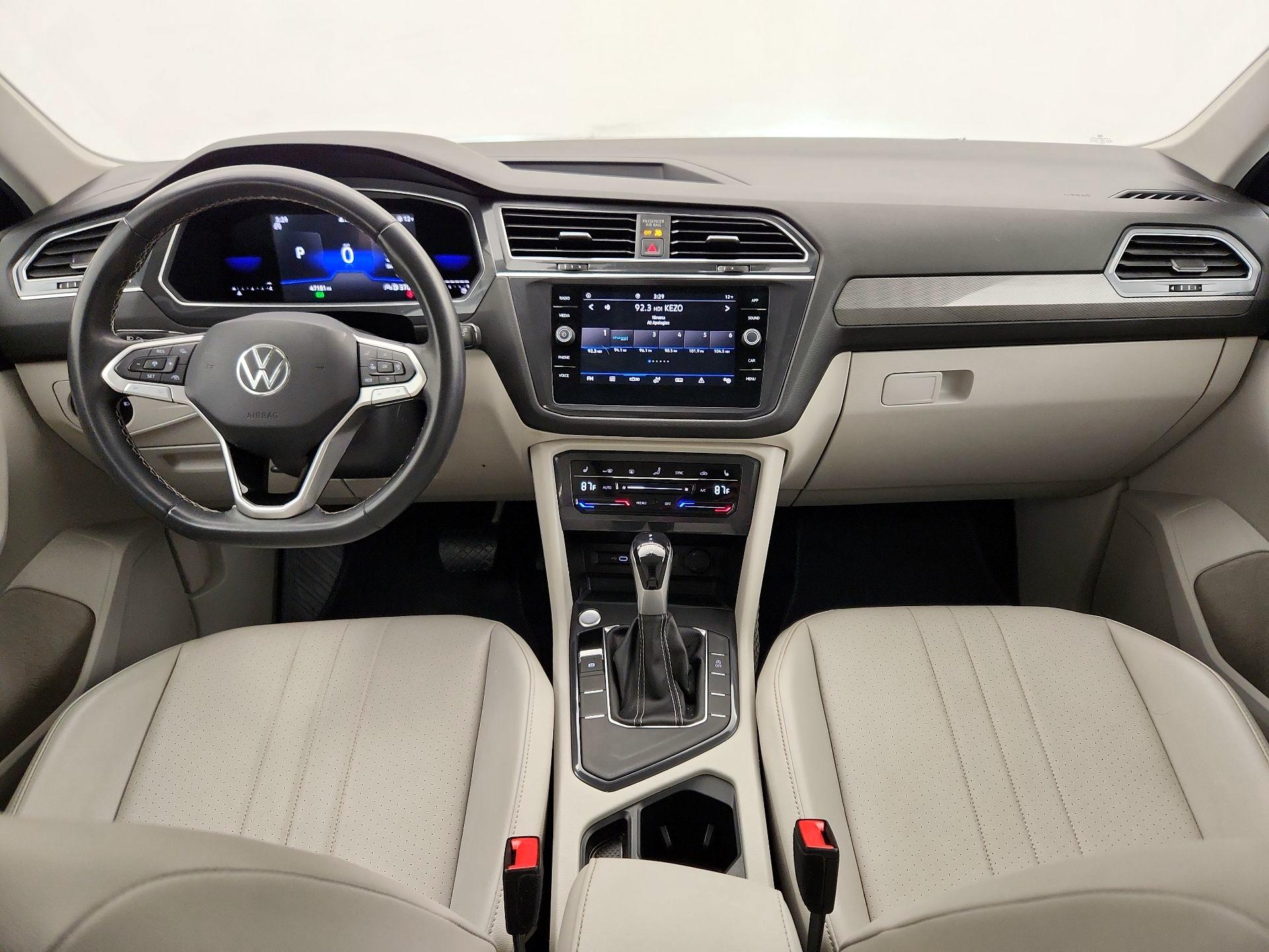 Thumbnail: 2023 Volkswagen Tiguan - 9