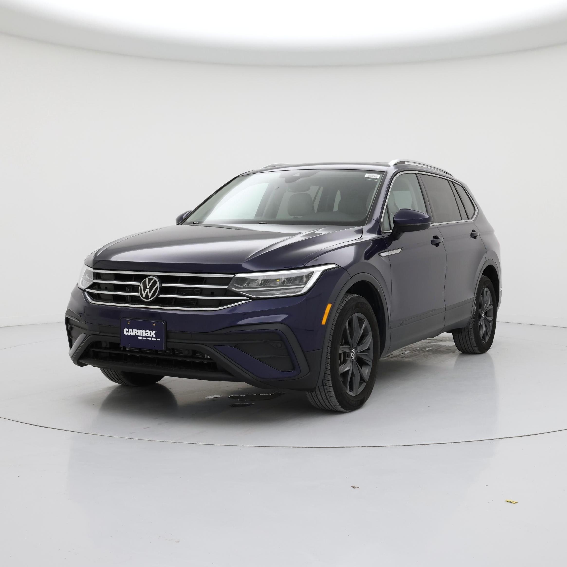 Thumbnail: 2023 Volkswagen Tiguan - 4