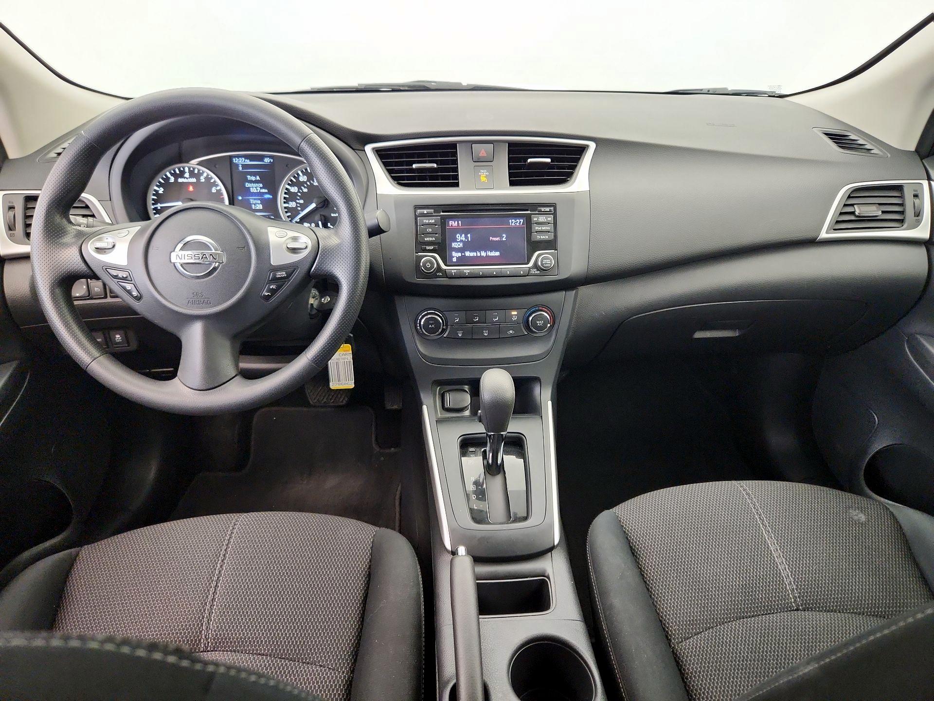 Thumbnail: 2018 Nissan Sentra - 9