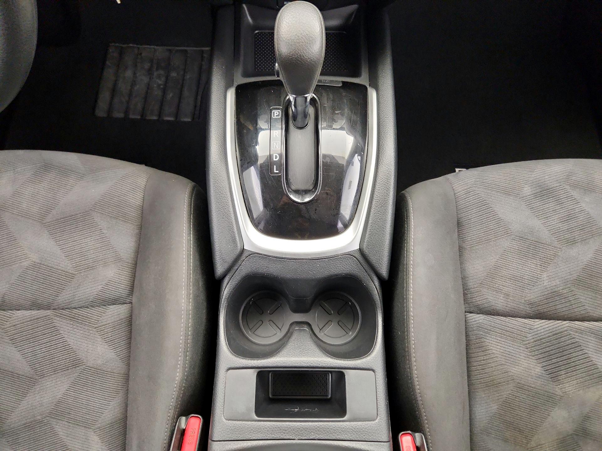 Thumbnail: 2016 Nissan Rogue - 17