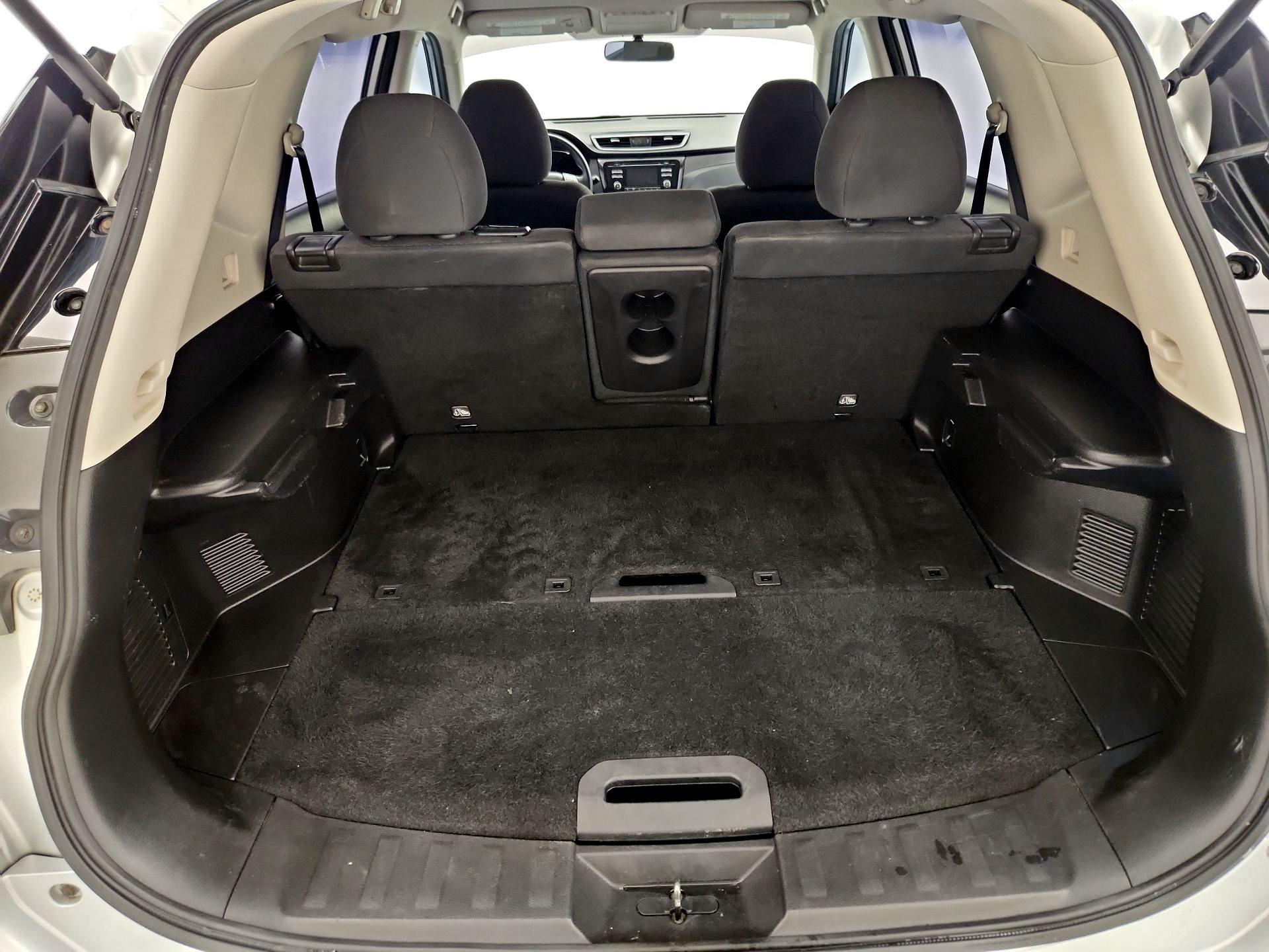 Thumbnail: 2016 Nissan Rogue - 20