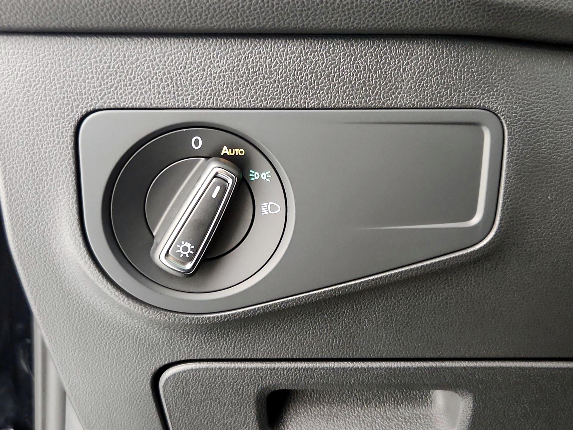 Thumbnail: 2022 Volkswagen Tiguan - 13