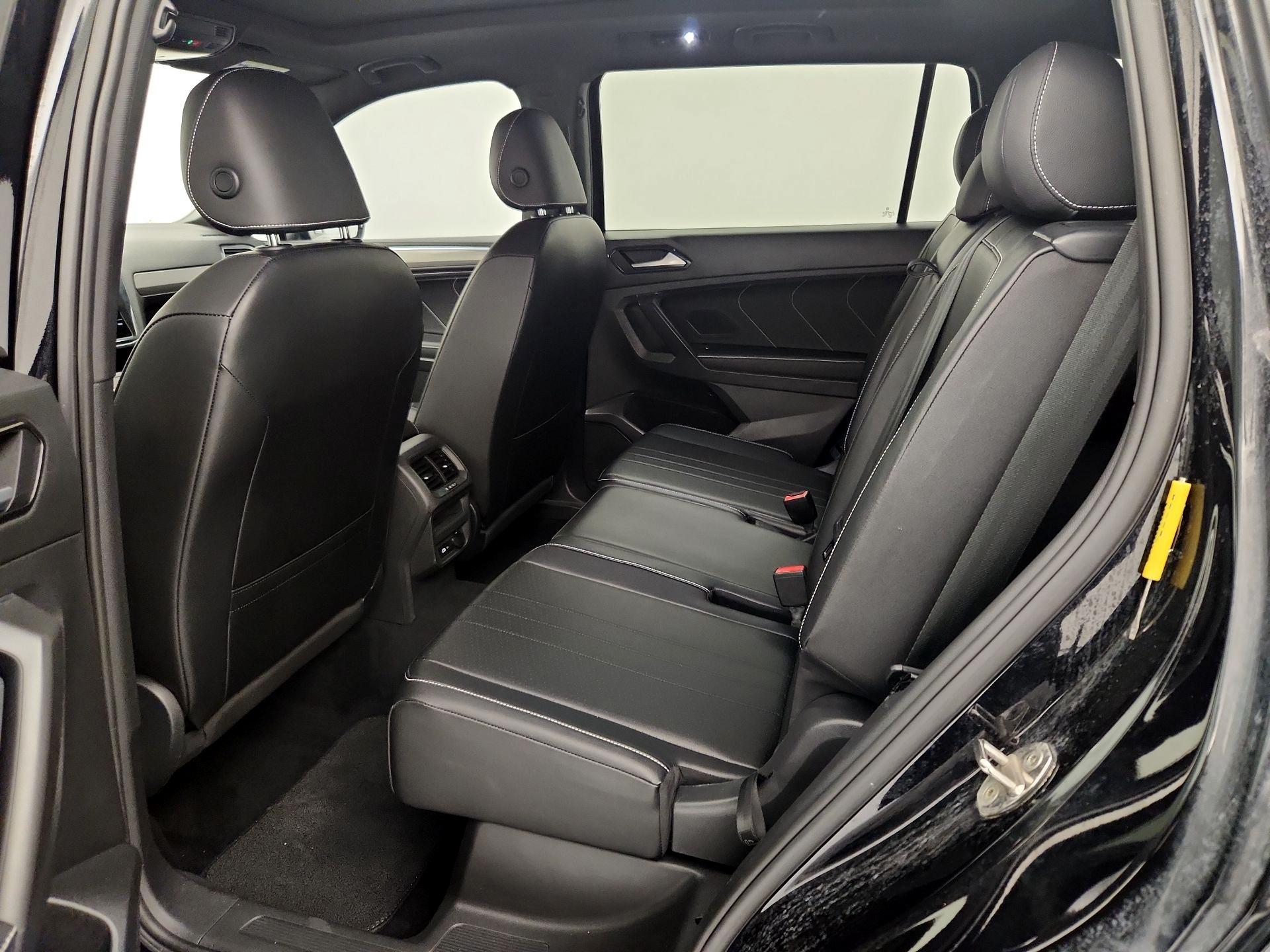 Thumbnail: 2022 Volkswagen Tiguan - 20