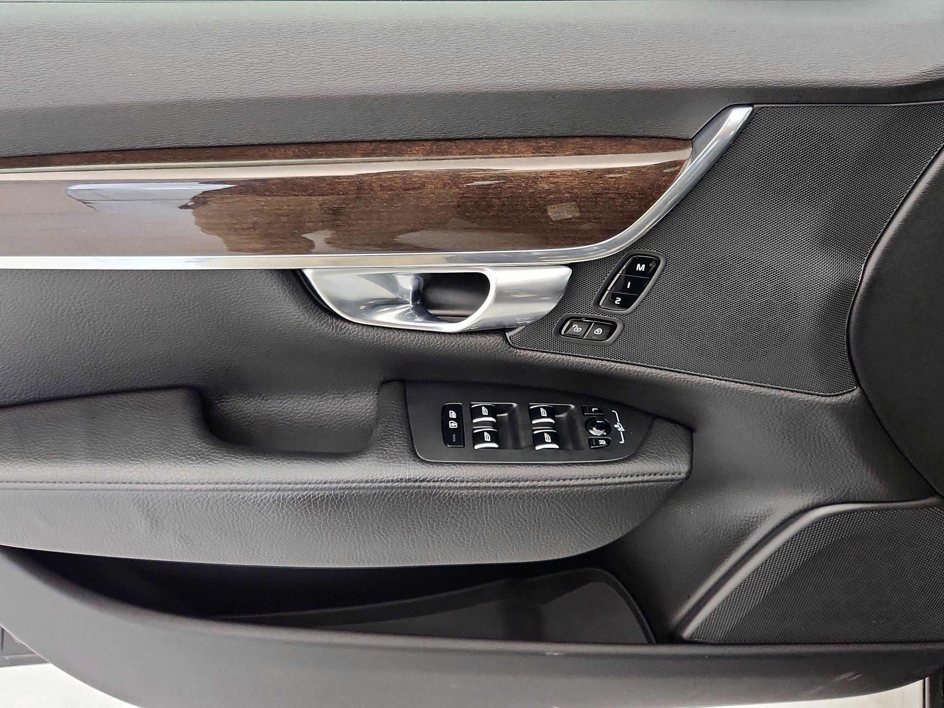 Thumbnail: 2018 Volvo S90 - 12