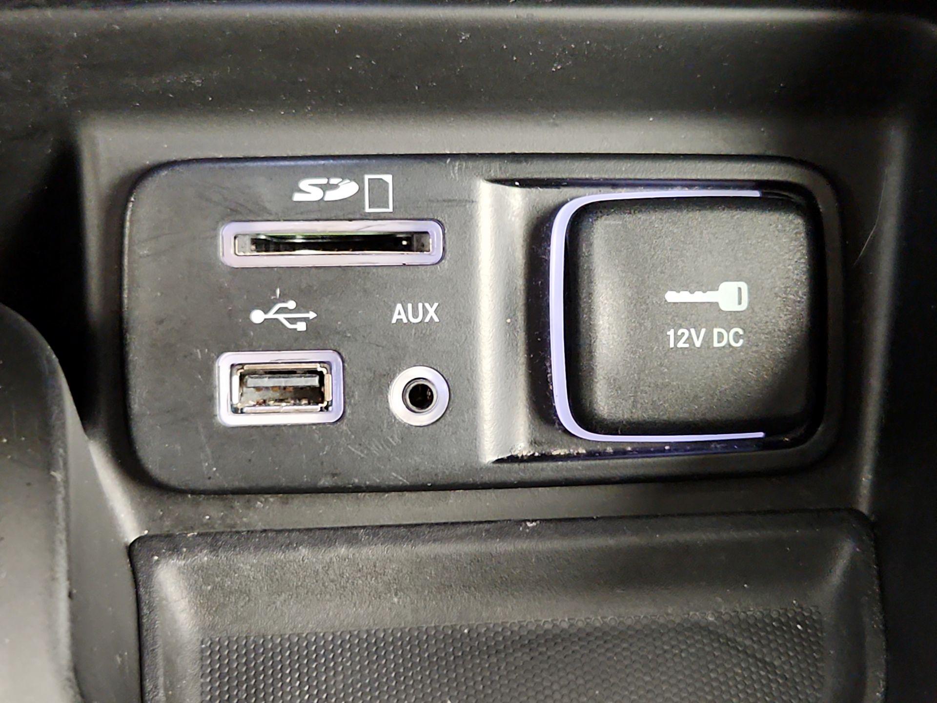 Thumbnail: 2017 Jeep Cherokee - 18