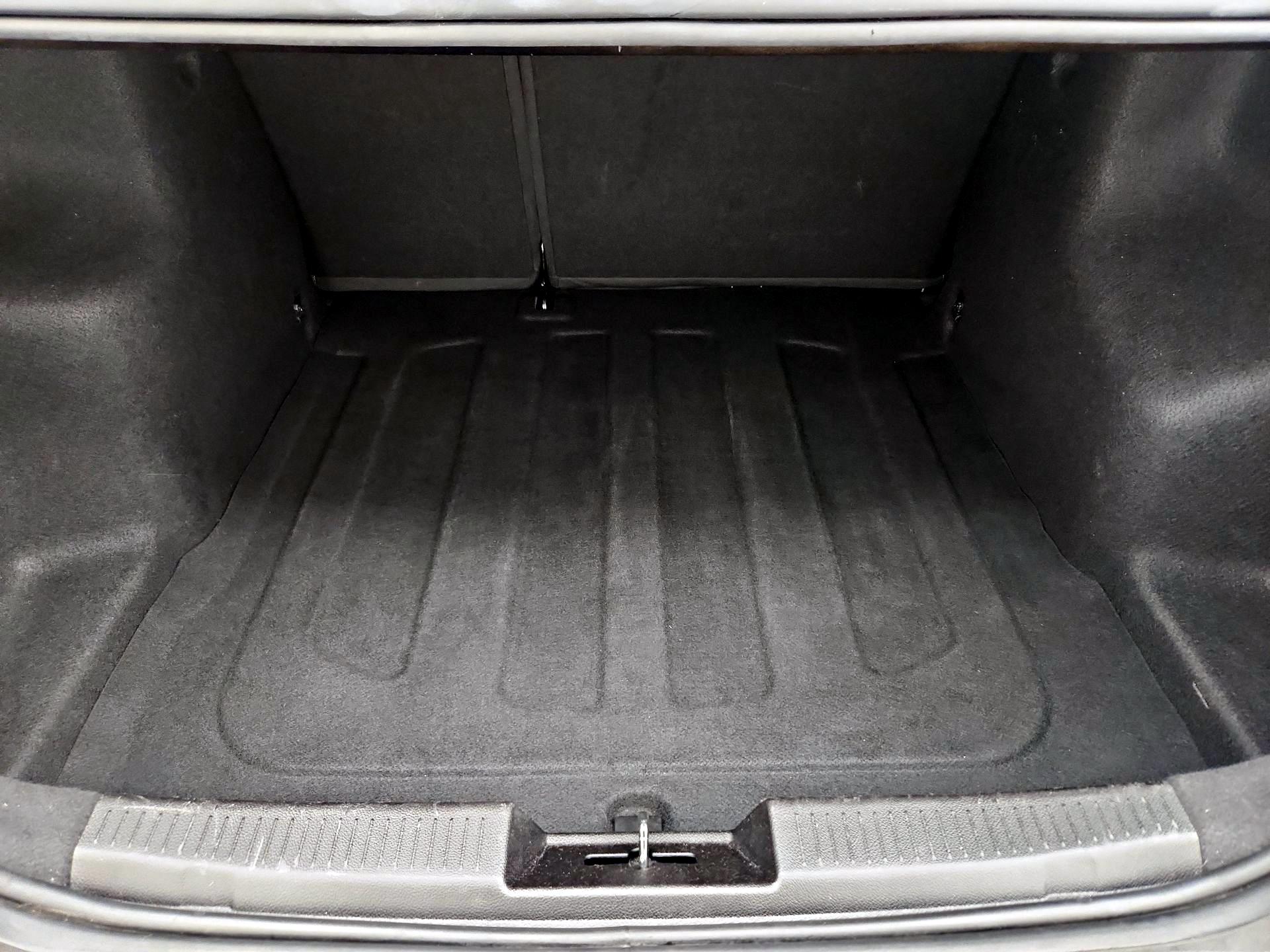 Thumbnail: 2018 Chevrolet Sonic - 20