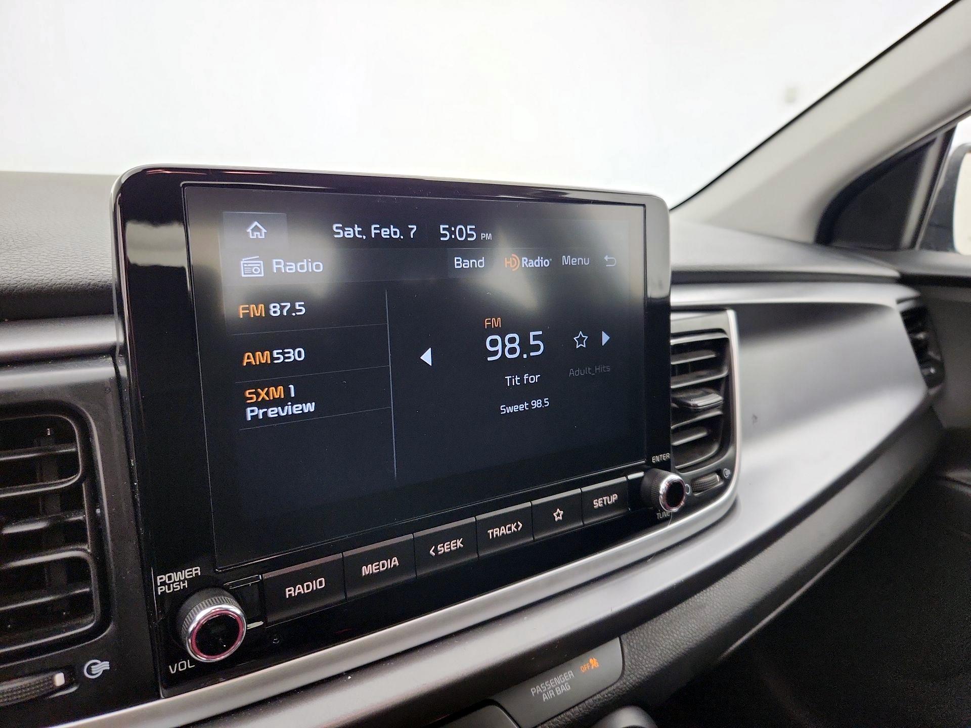 Thumbnail: 2023 Kia Rio - 15