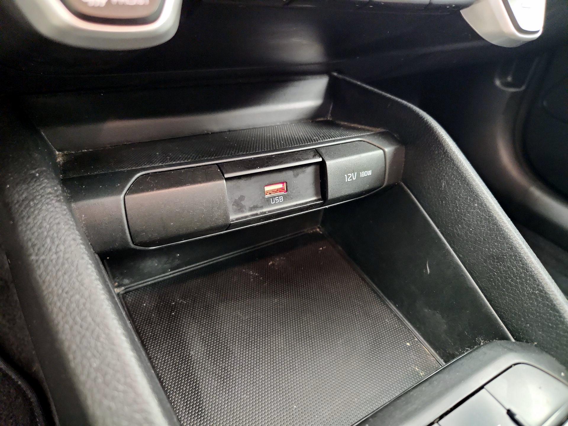 Thumbnail: 2023 Kia Rio - 18