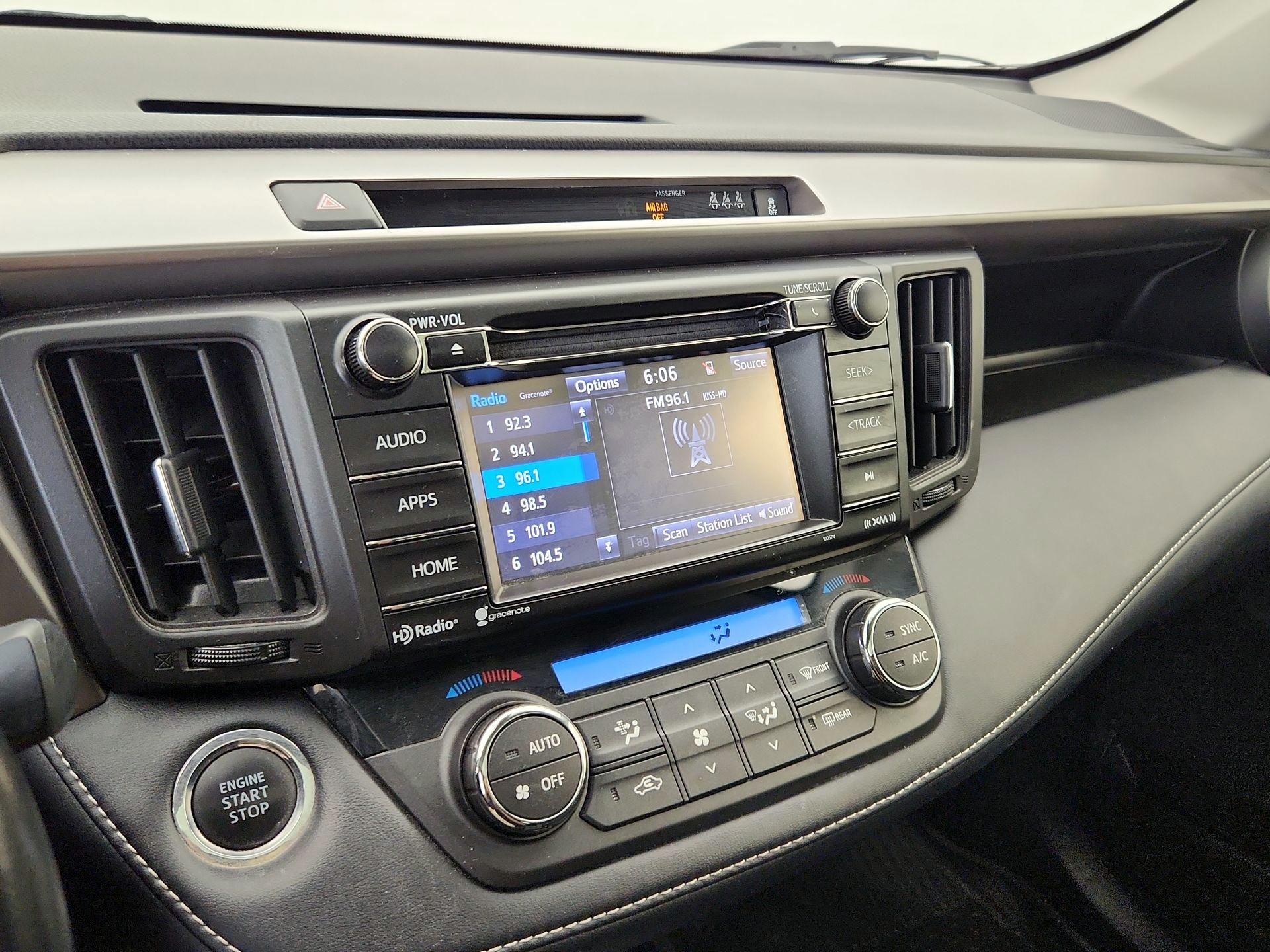 Thumbnail: 2018 Toyota RAV4 - 15