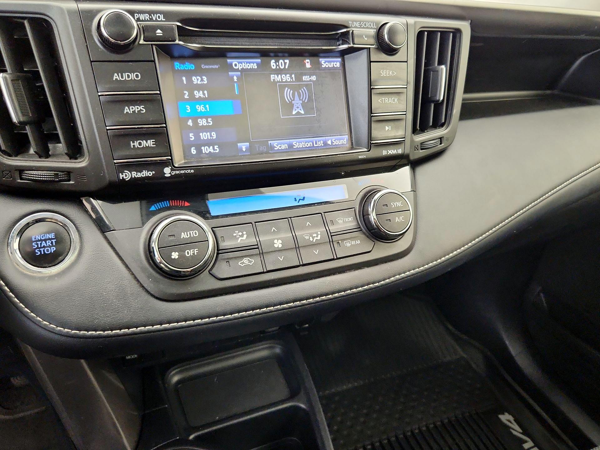 Thumbnail: 2018 Toyota RAV4 - 16