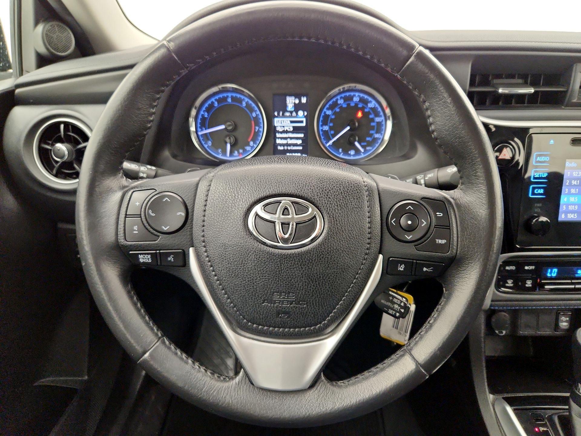 Thumbnail: 2017 Toyota Corolla - 10