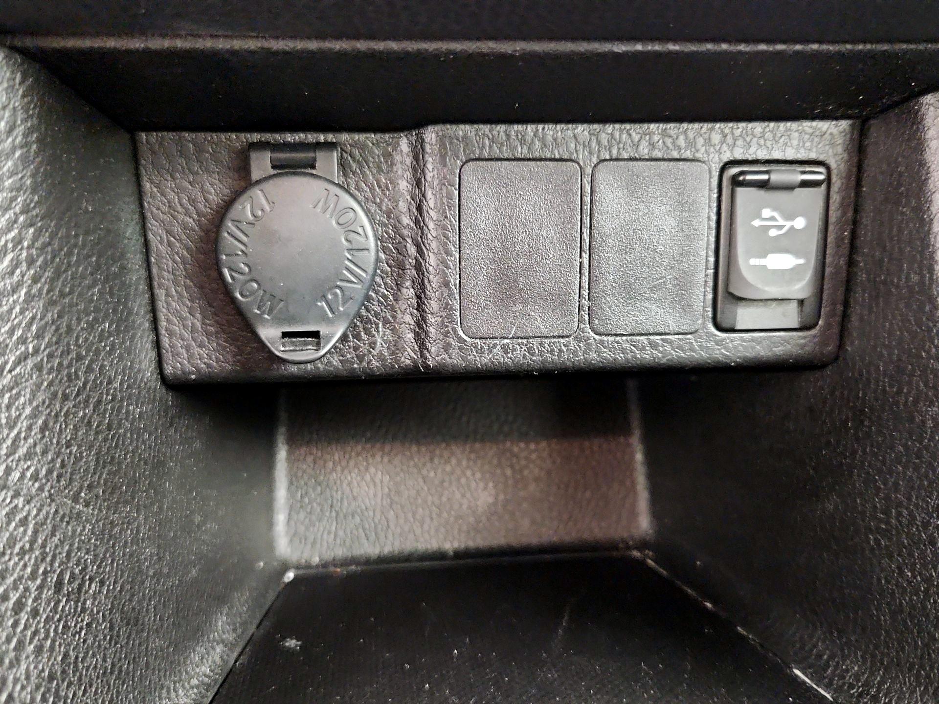 Thumbnail: 2017 Toyota Corolla - 18