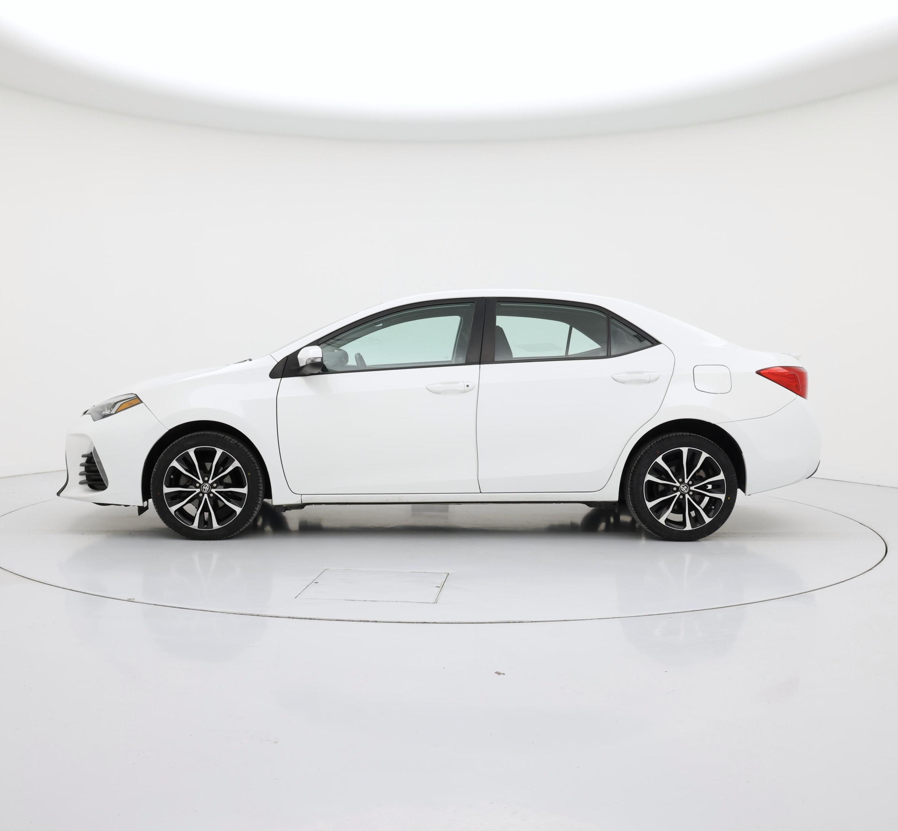 Thumbnail: 2017 Toyota Corolla - 3