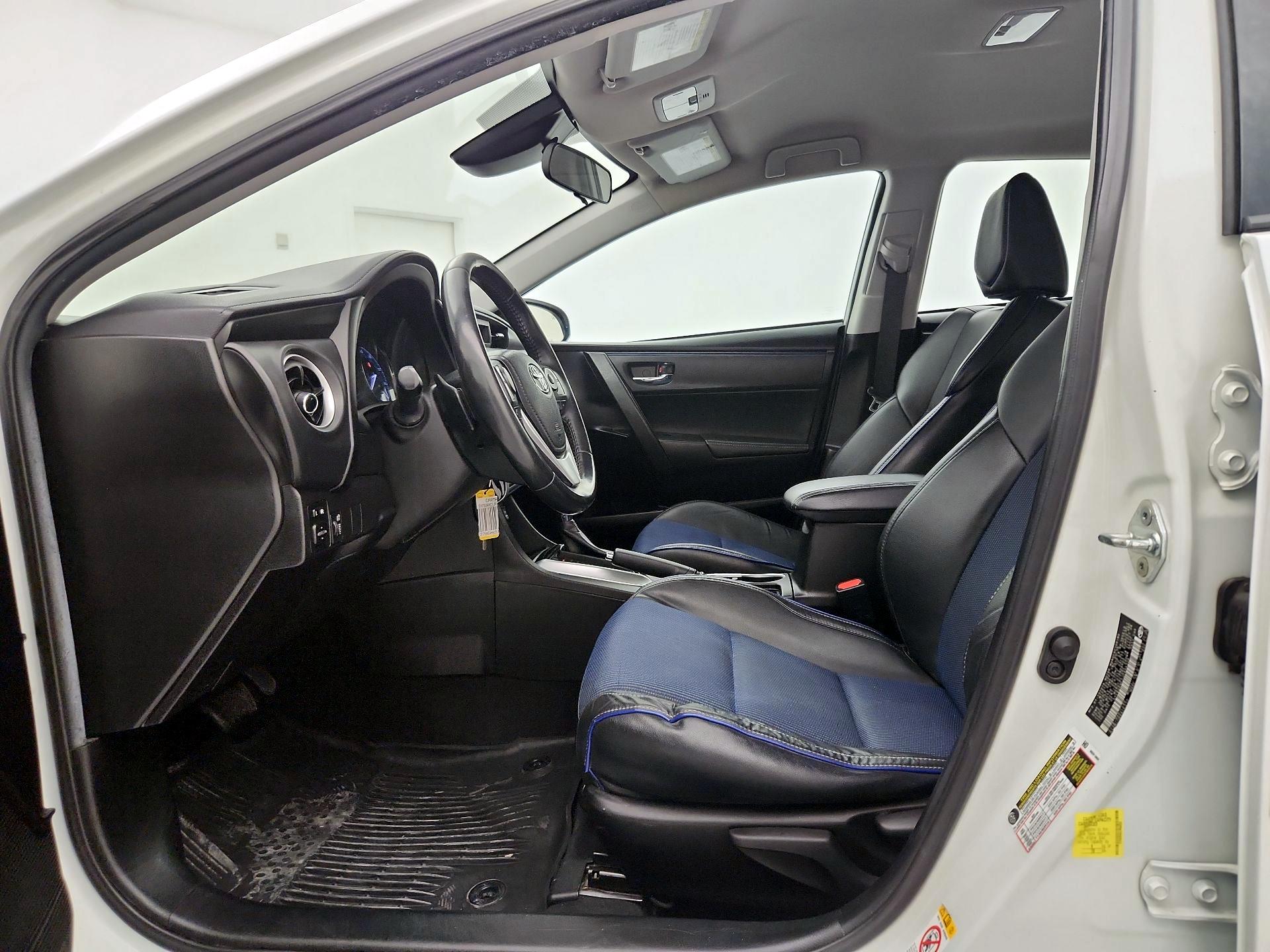 Thumbnail: 2018 Toyota Corolla - 11