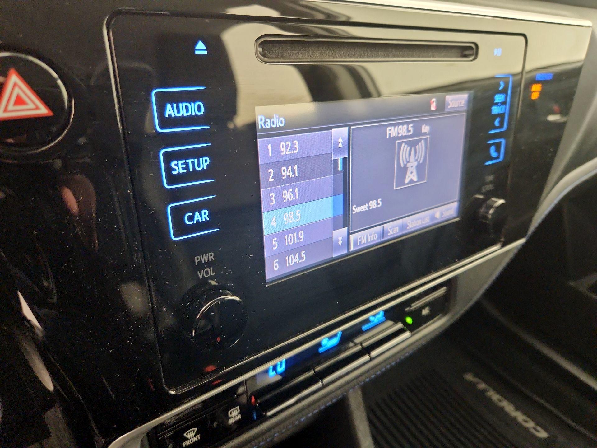 Thumbnail: 2018 Toyota Corolla - 15