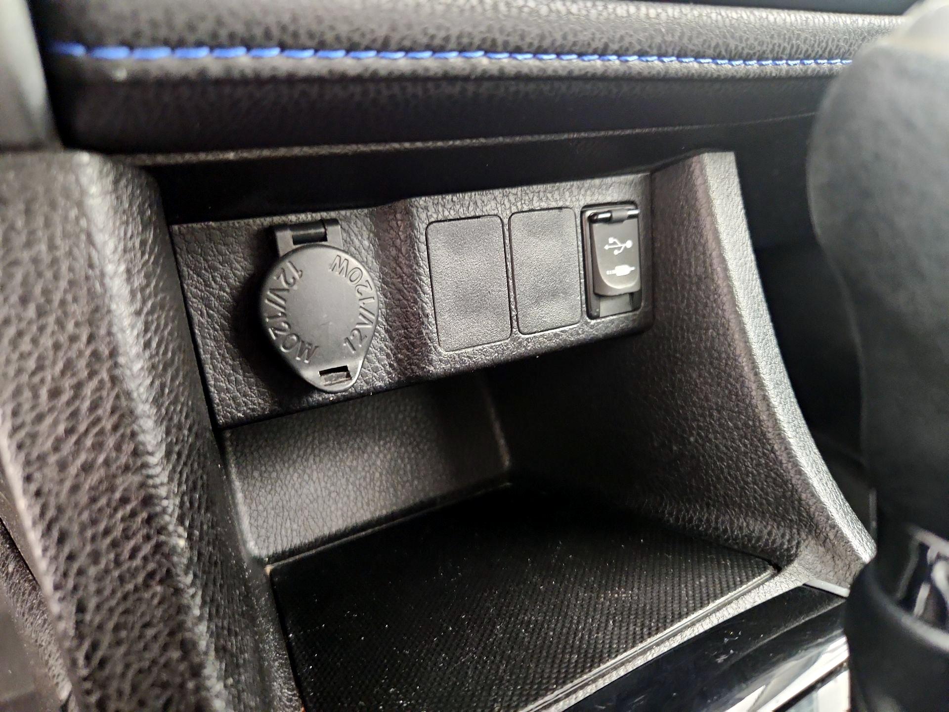 Thumbnail: 2018 Toyota Corolla - 18