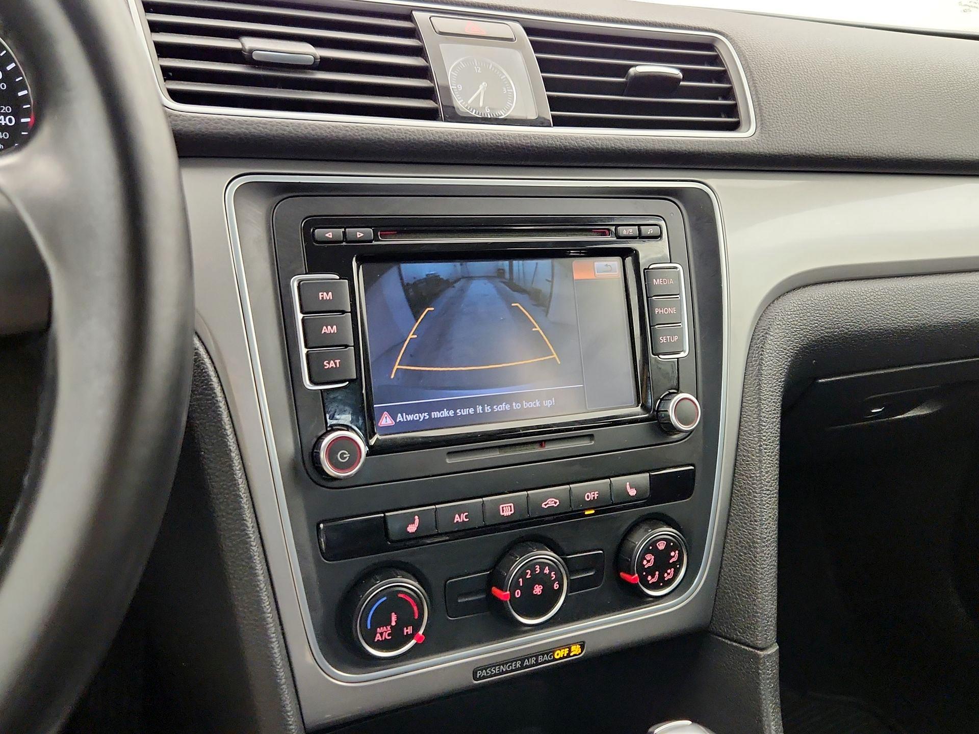 Thumbnail: 2015 Volkswagen Passat - 12