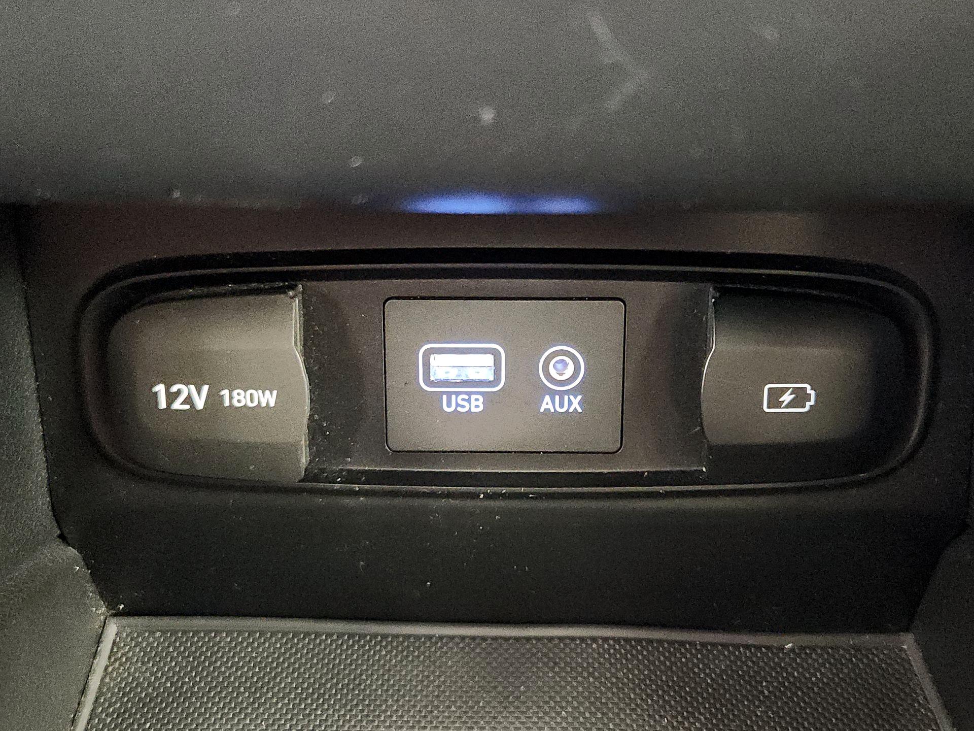 Thumbnail: 2019 Hyundai Santa Fe - 18