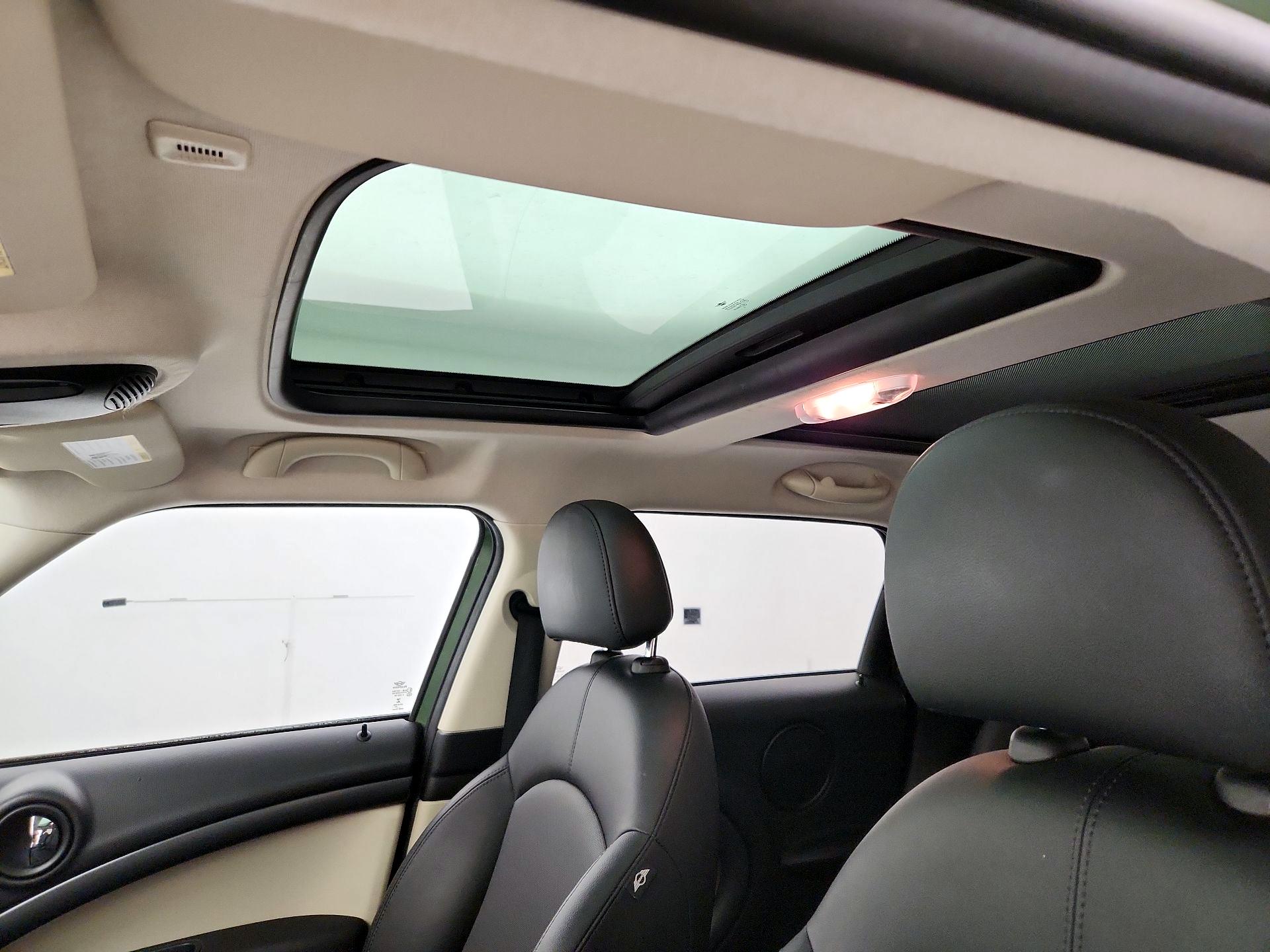 Thumbnail: 2016 MINI Cooper Countryman - 17