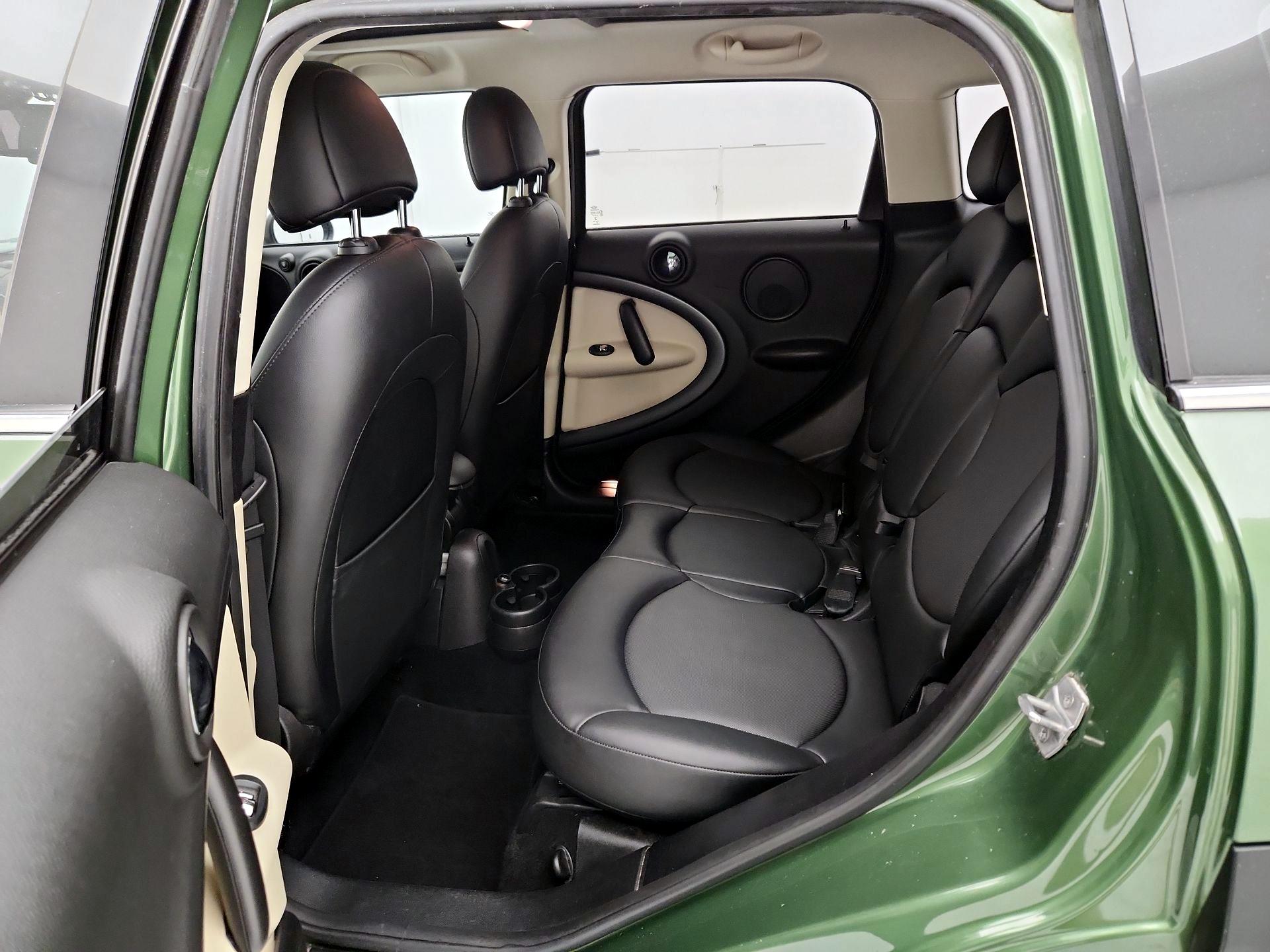 Thumbnail: 2016 MINI Cooper Countryman - 18