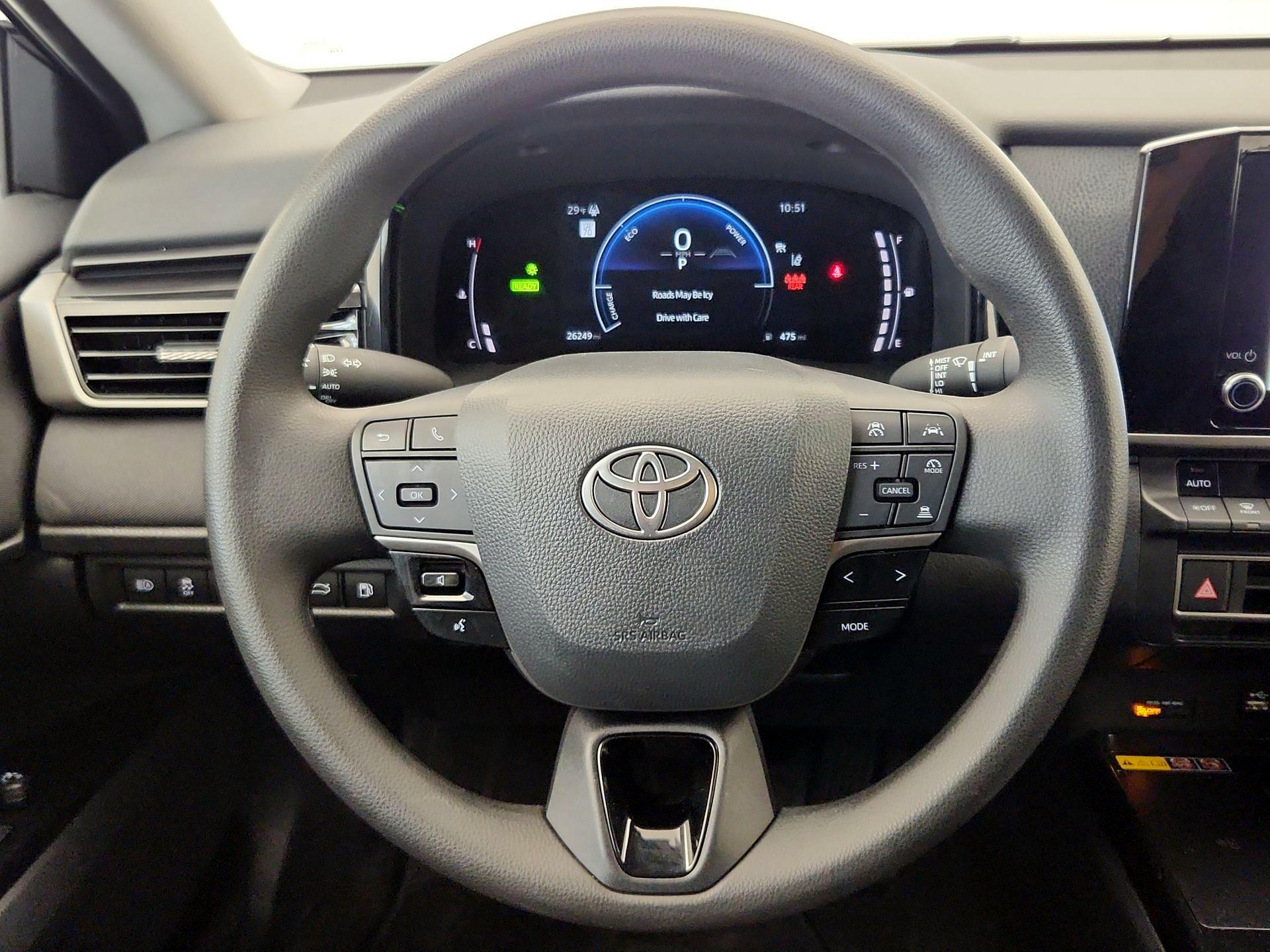 Thumbnail: 2025 Toyota Camry - 10