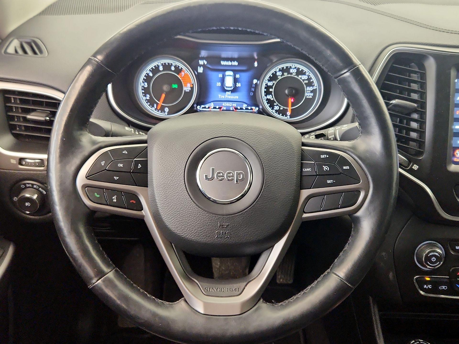 Thumbnail: 2021 Jeep Cherokee - 10