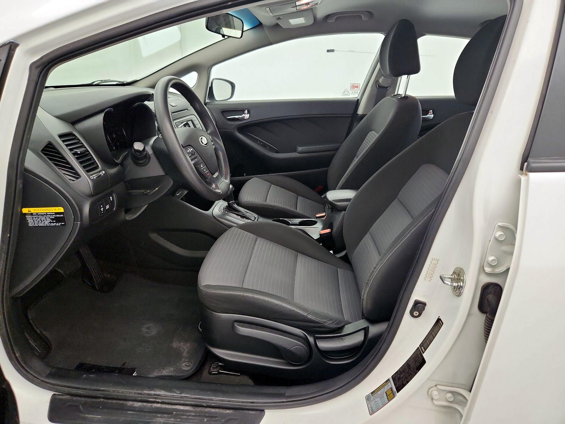 Thumbnail: 2015 Kia Forte - 11