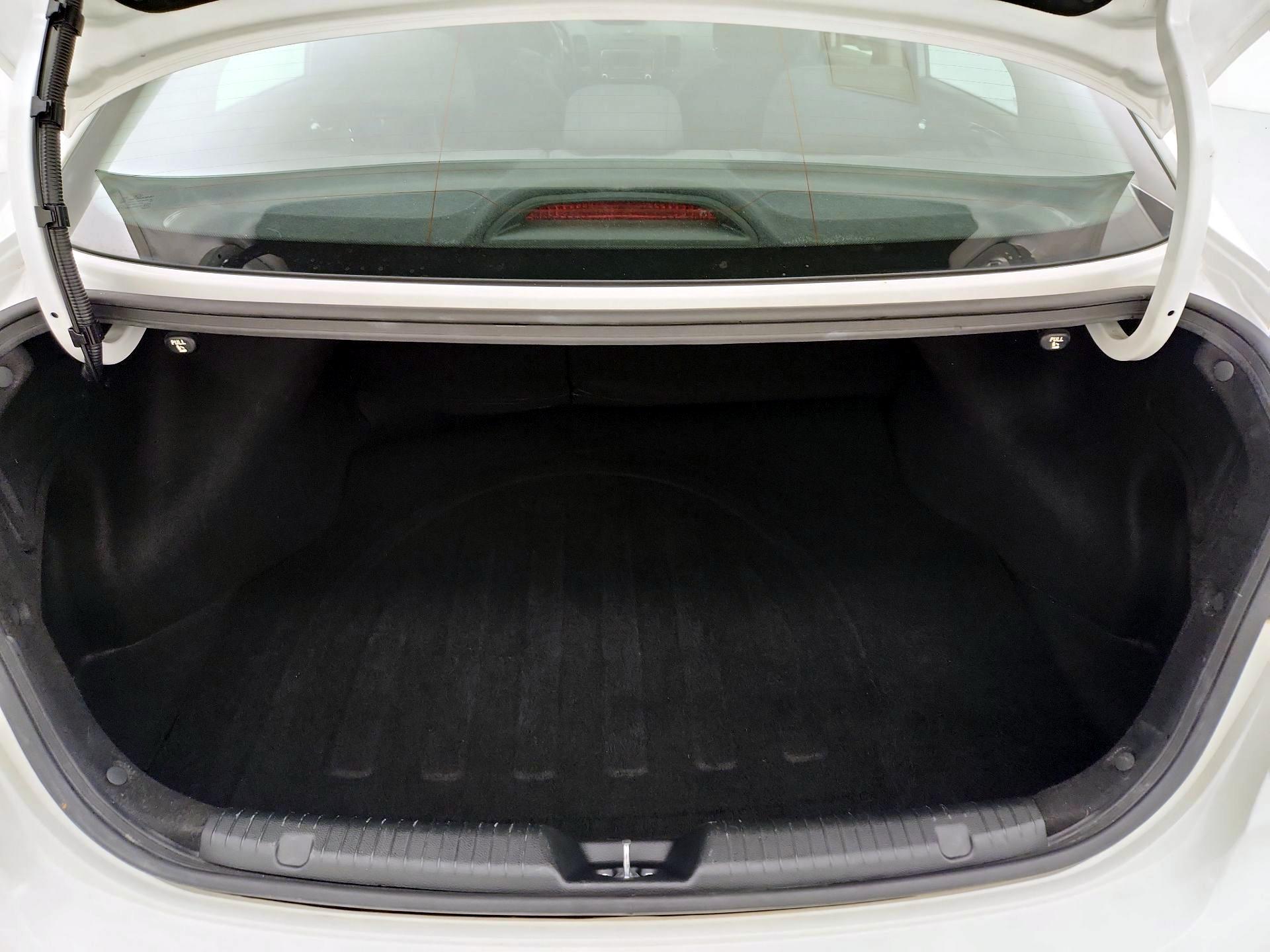 Thumbnail: 2015 Kia Forte - 19