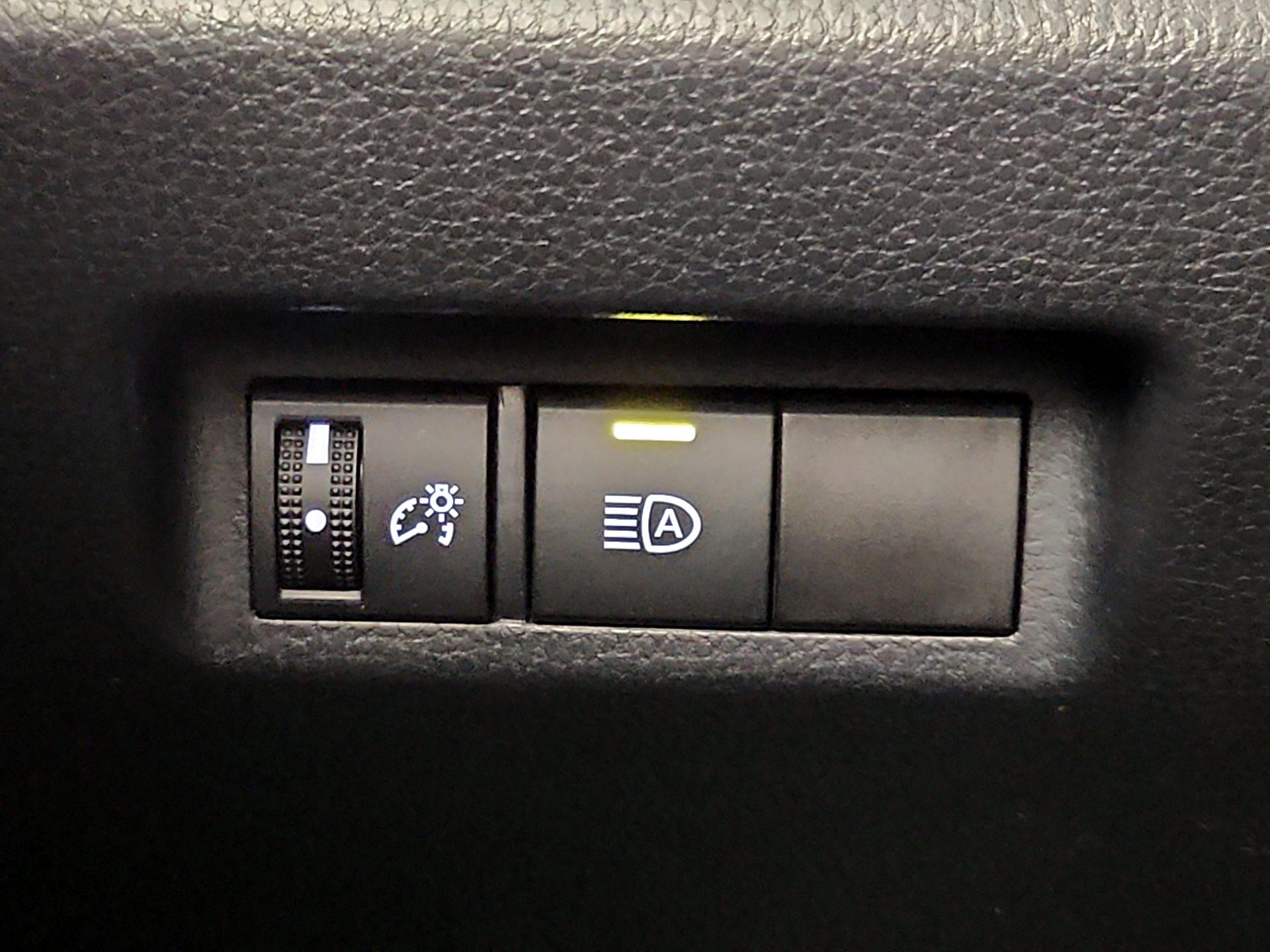 Thumbnail: 2023 Toyota RAV4 - 13