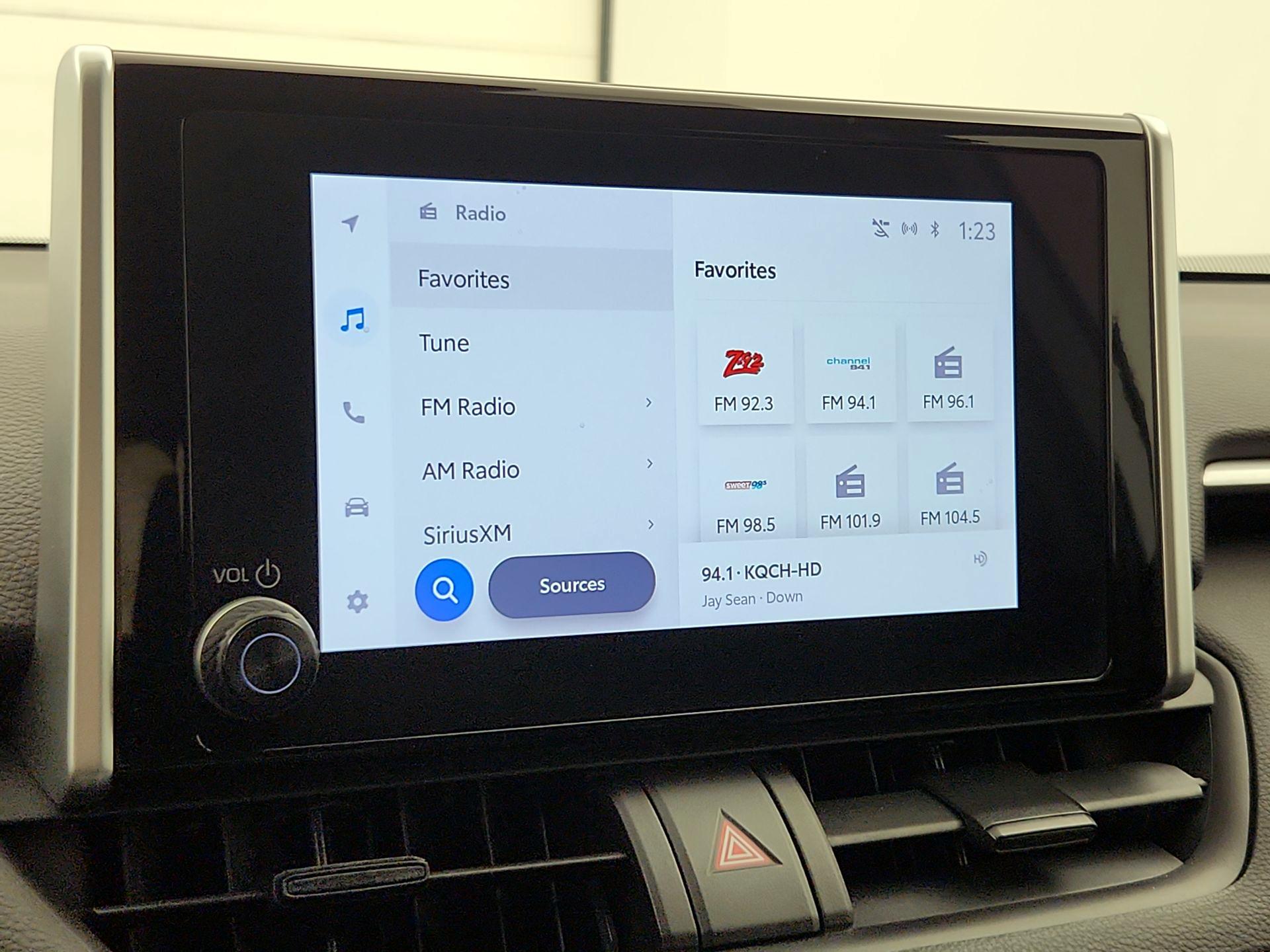 Thumbnail: 2023 Toyota RAV4 - 15