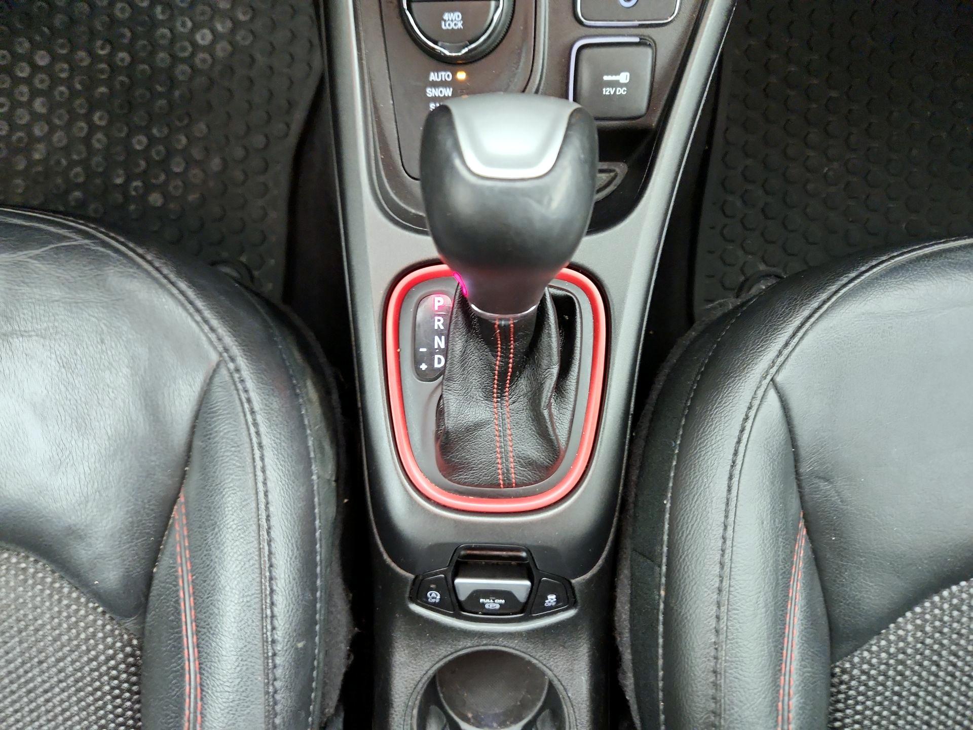 Thumbnail: 2018 Jeep Compass - 17