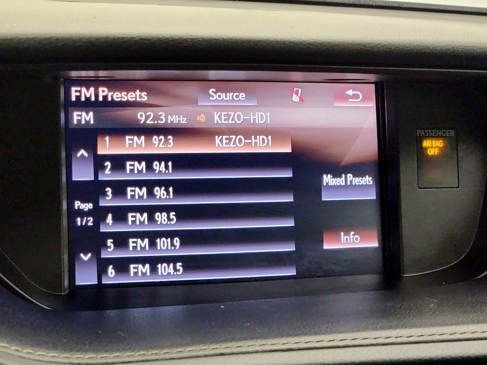 Thumbnail: 2018 Lexus ES - 16