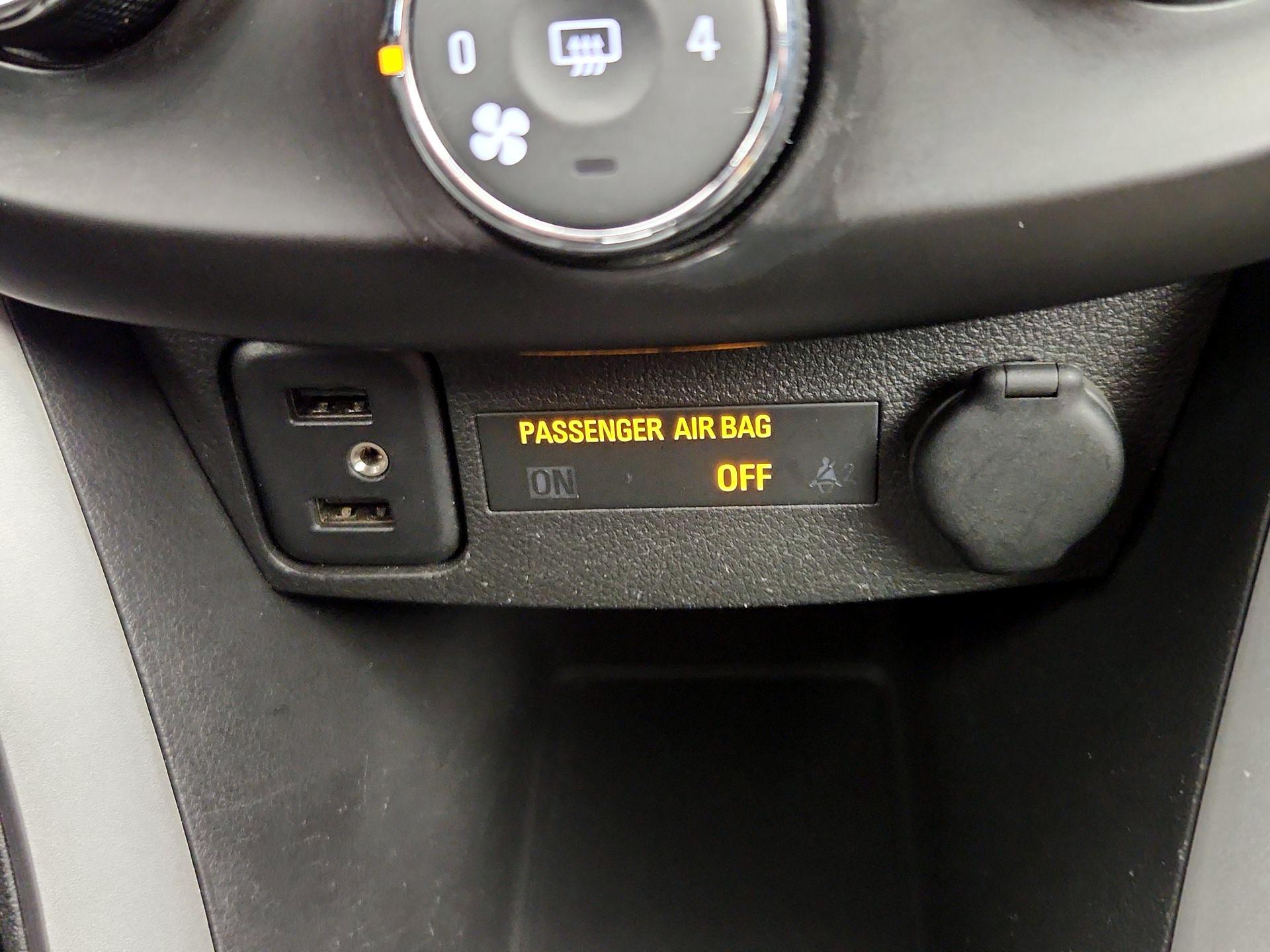 Thumbnail: 2019 Chevrolet Trax - 18