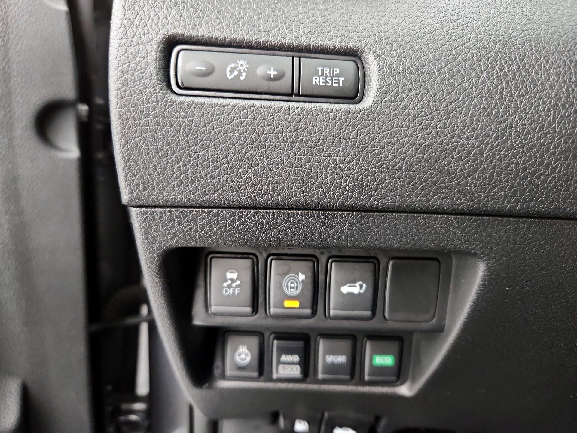 Thumbnail: 2017 Nissan Rogue - 13