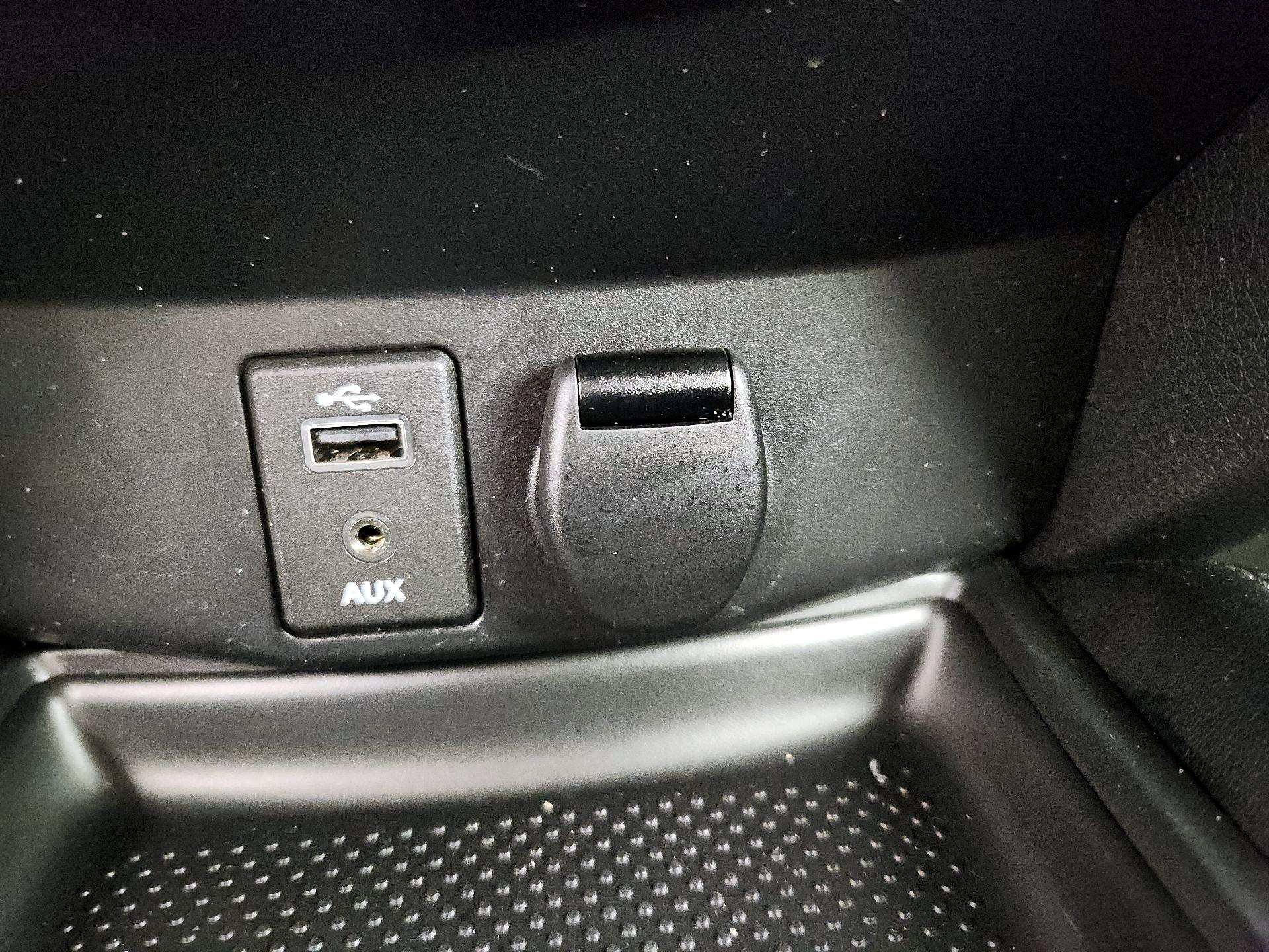 Thumbnail: 2017 Nissan Rogue - 19