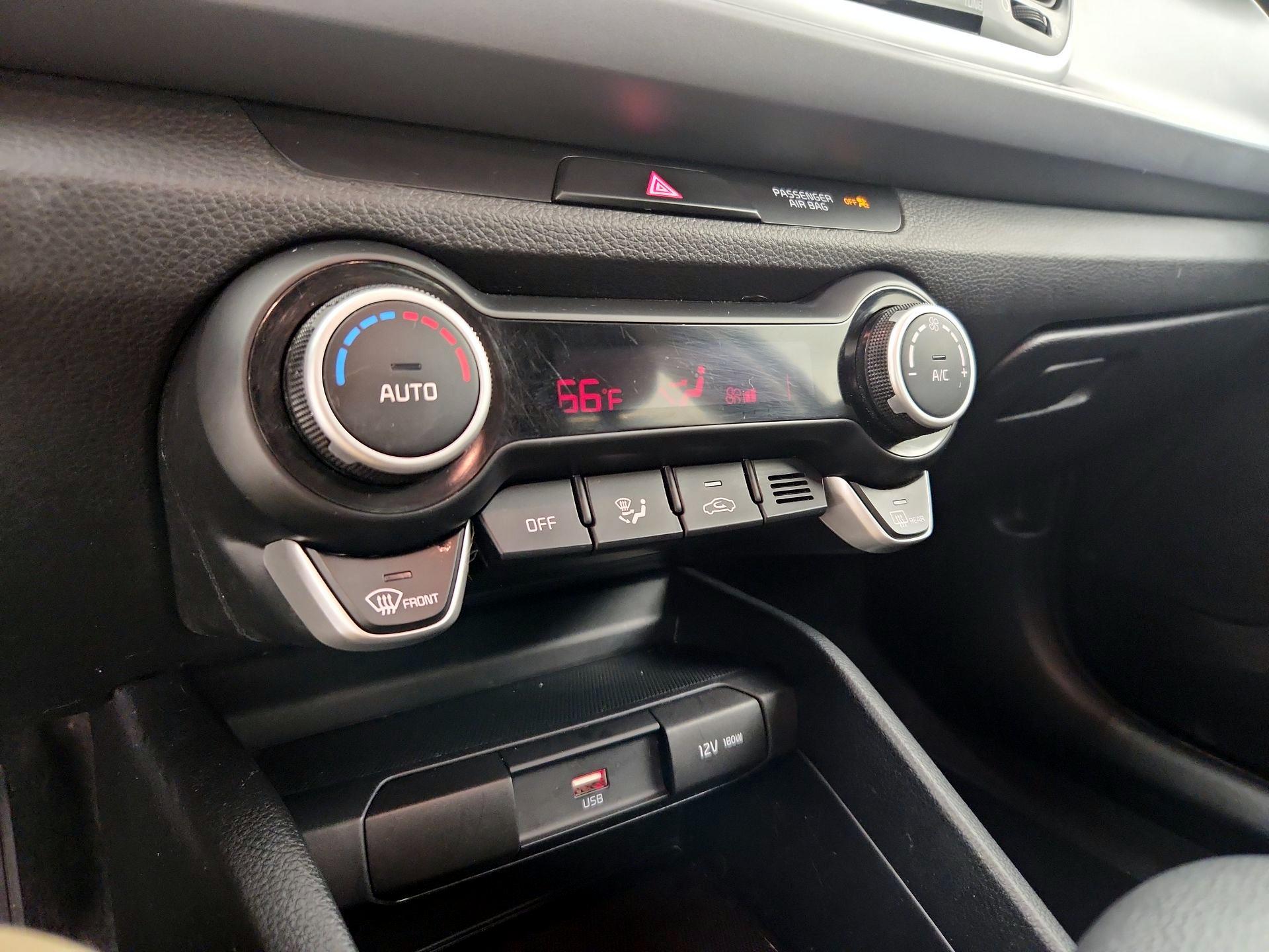 Thumbnail: 2023 Kia Rio - 16